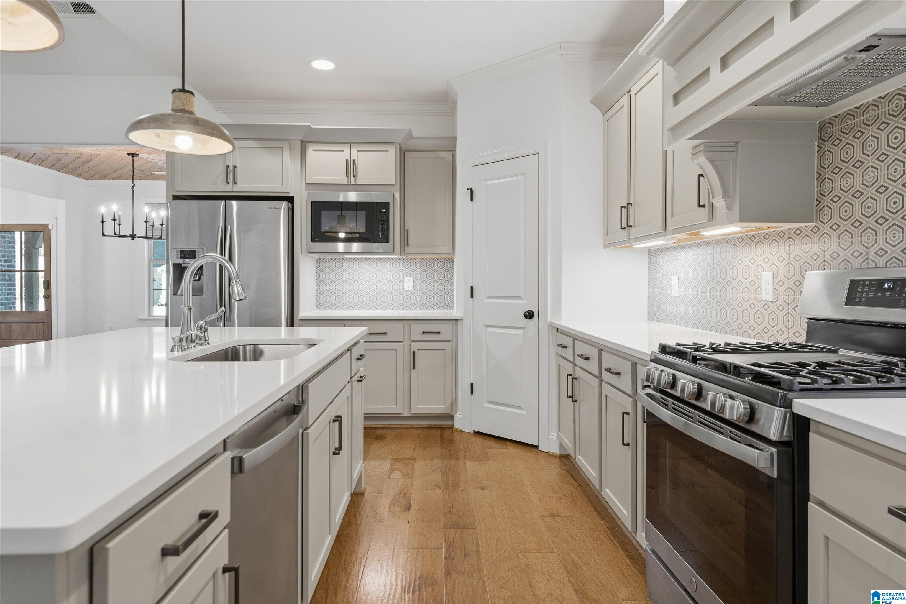 213 KINROSS CIRCLE
