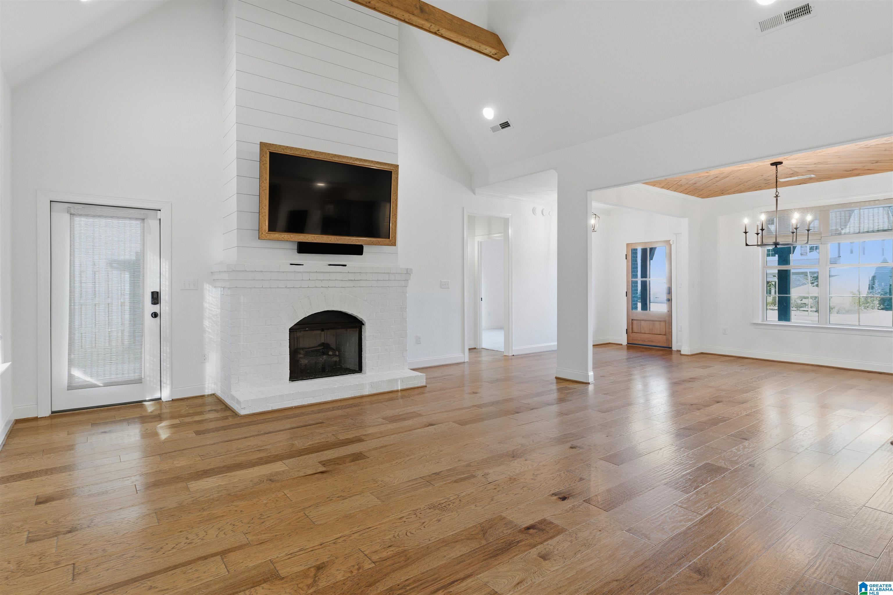 213 KINROSS CIRCLE