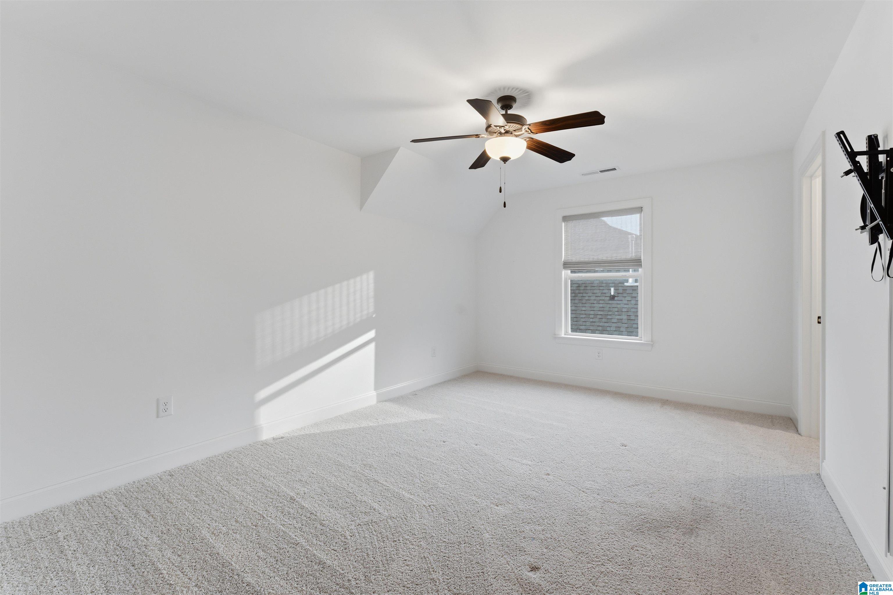 213 KINROSS CIRCLE