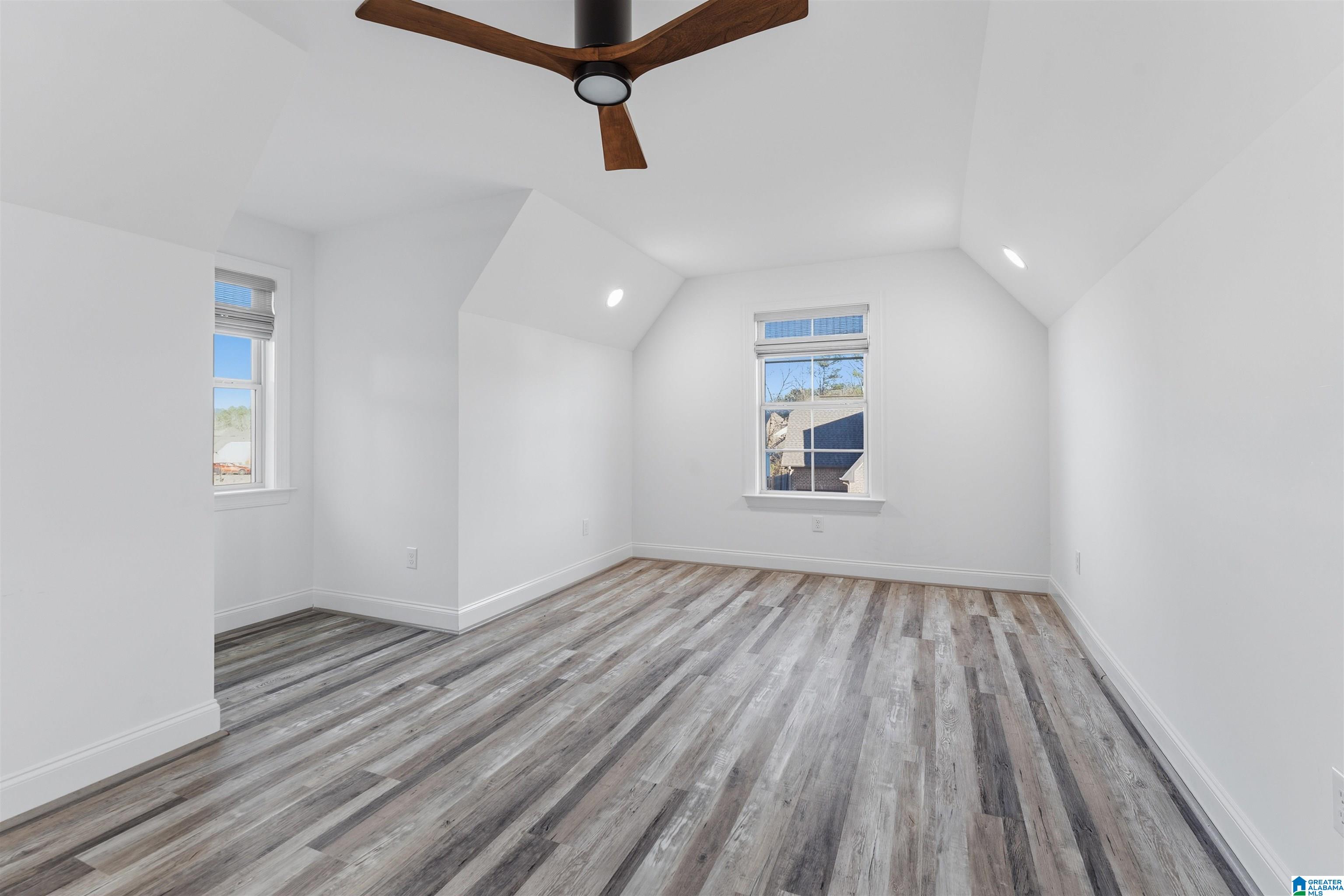 213 KINROSS CIRCLE