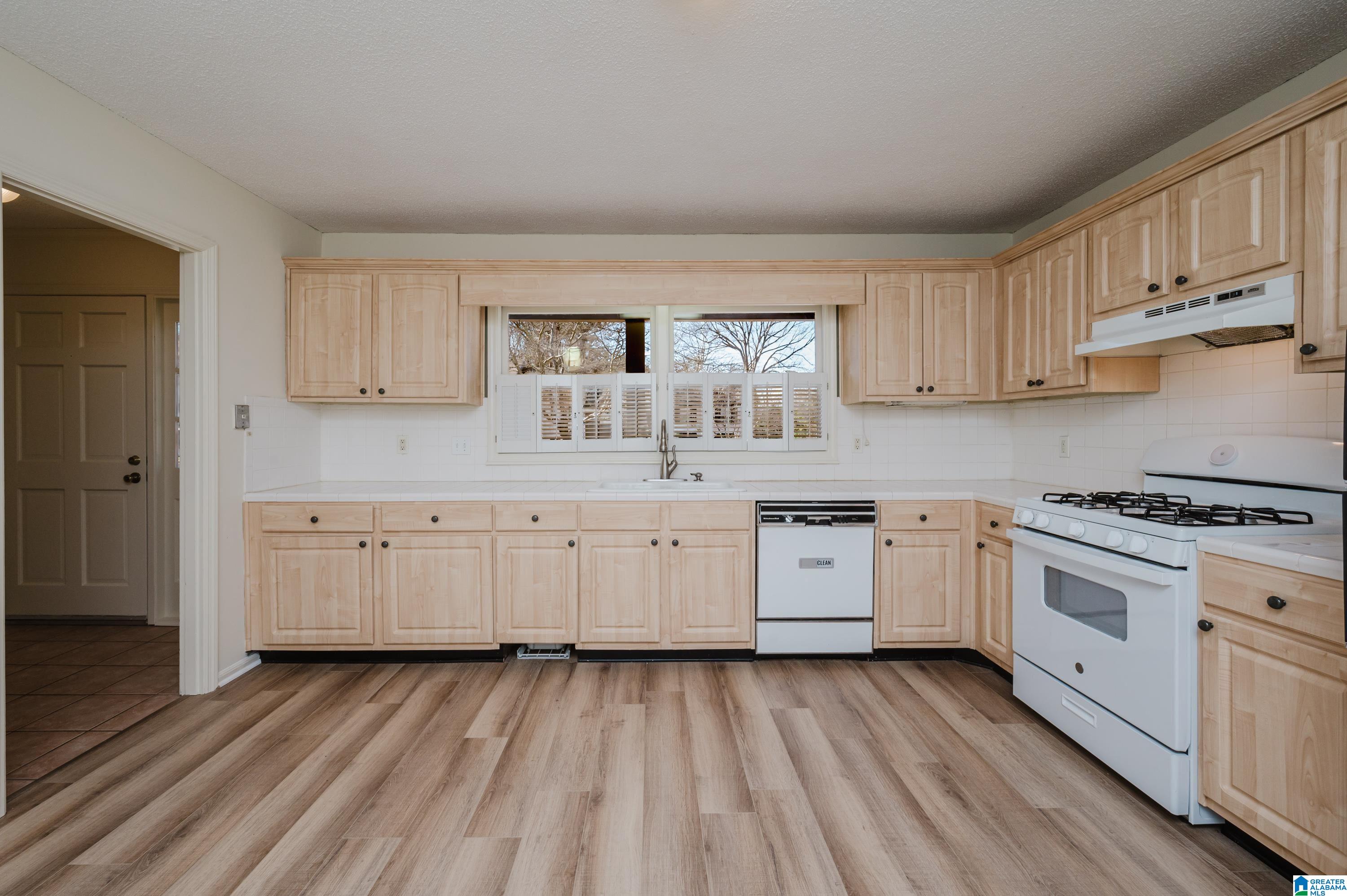 3272 OVERTON MANOR DRIVE