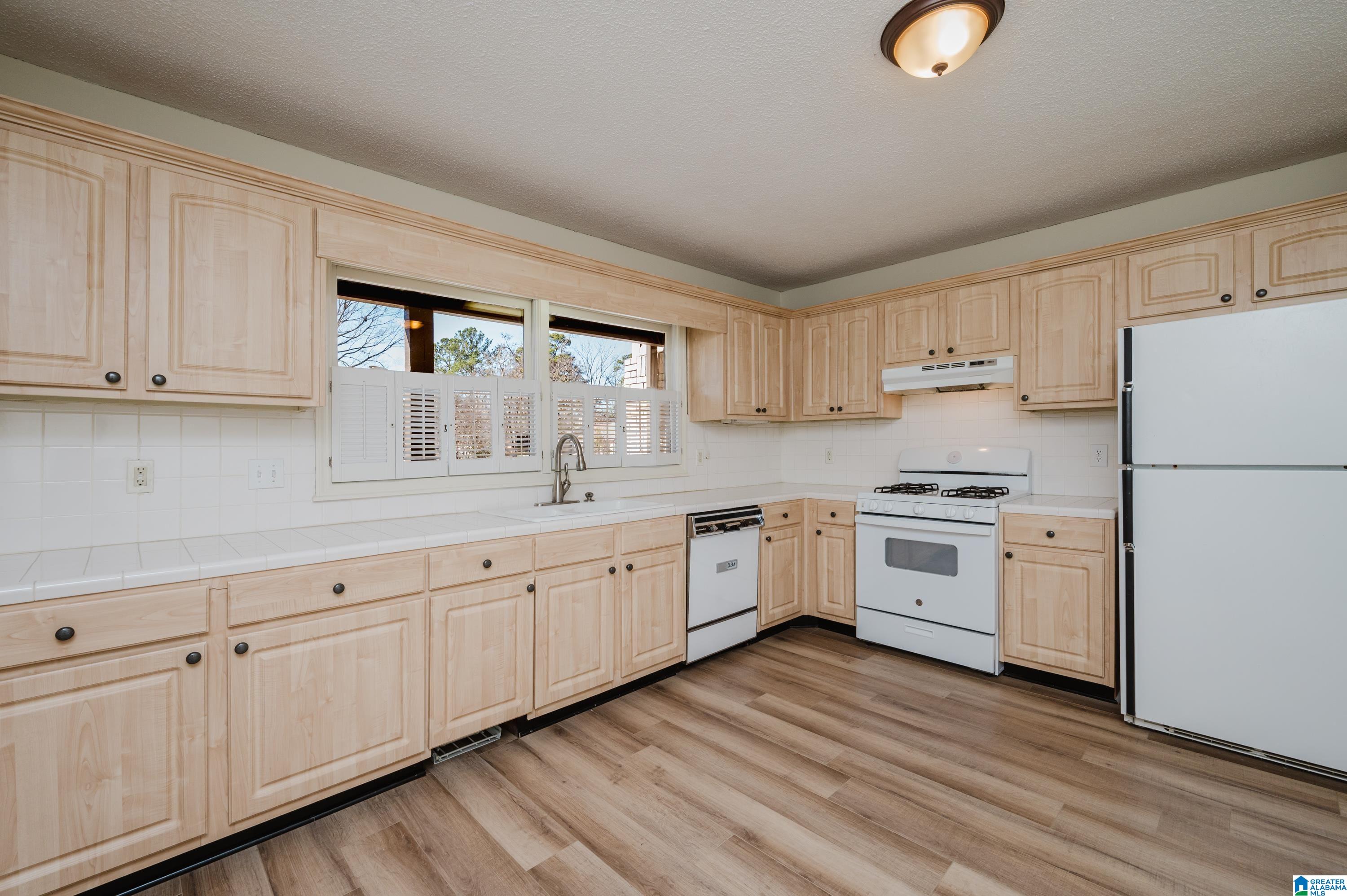 3272 OVERTON MANOR DRIVE