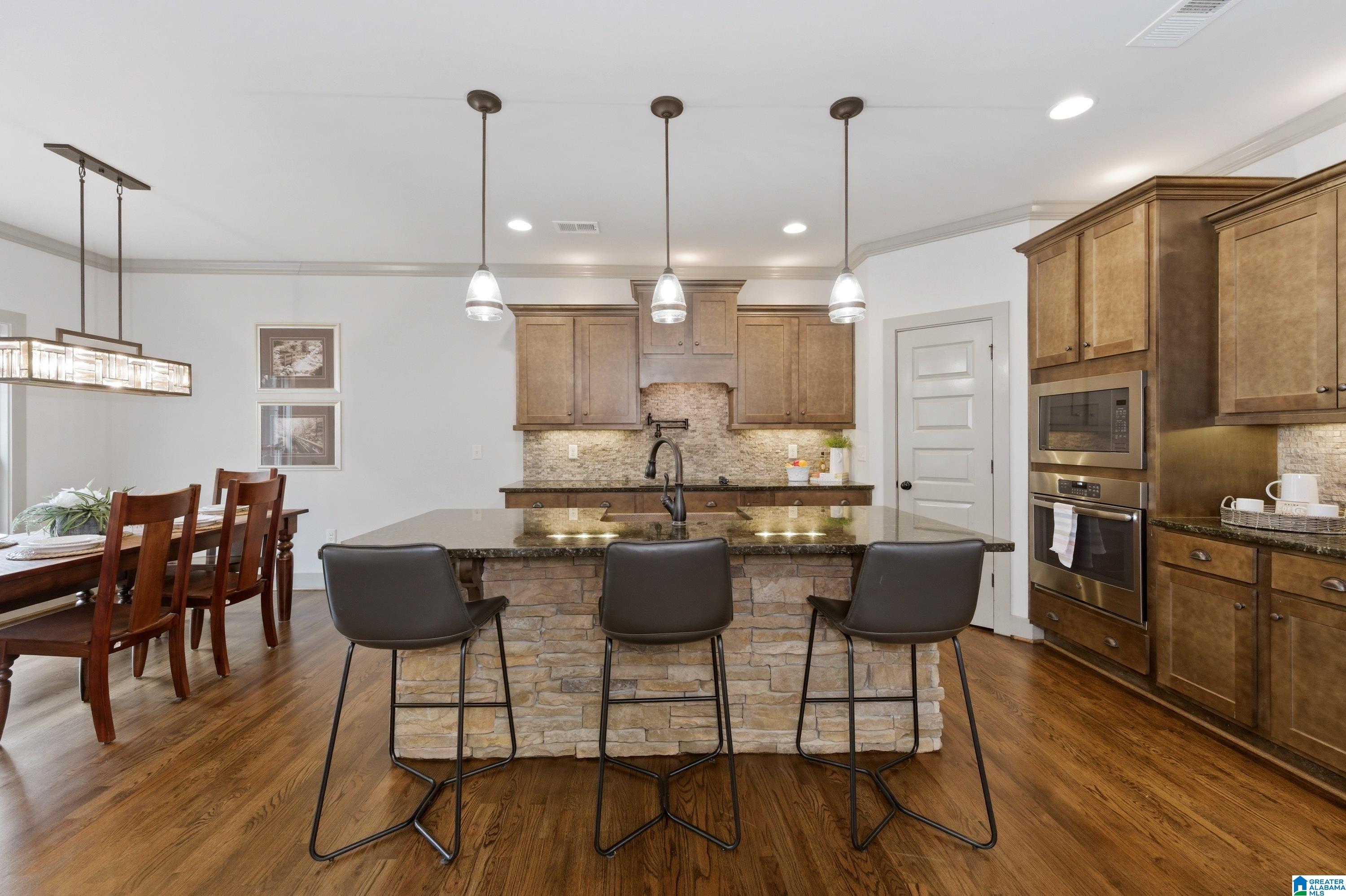 156 AUTUMN VIEW DRIVE