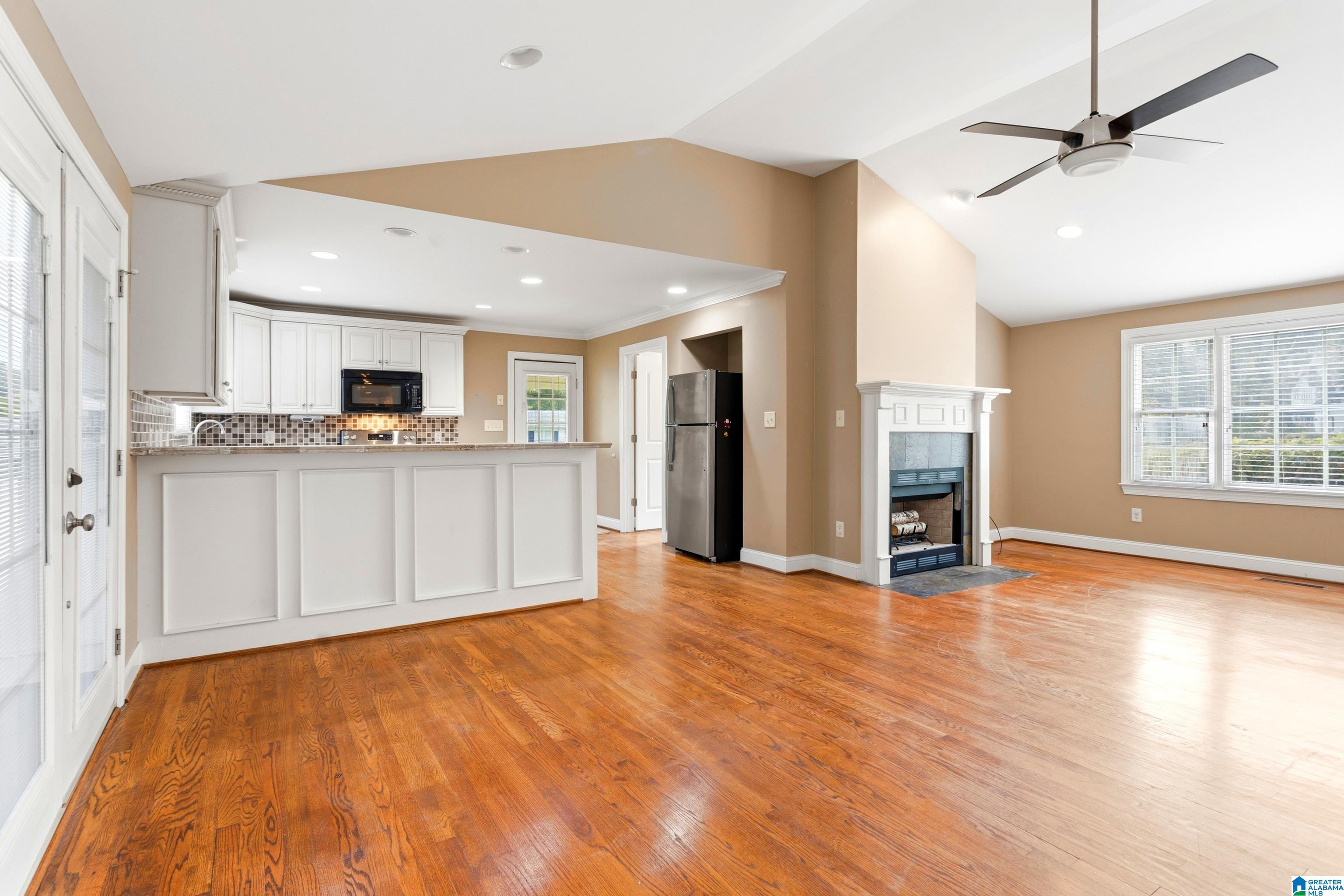 3220 VALLEY PARK DRIVE