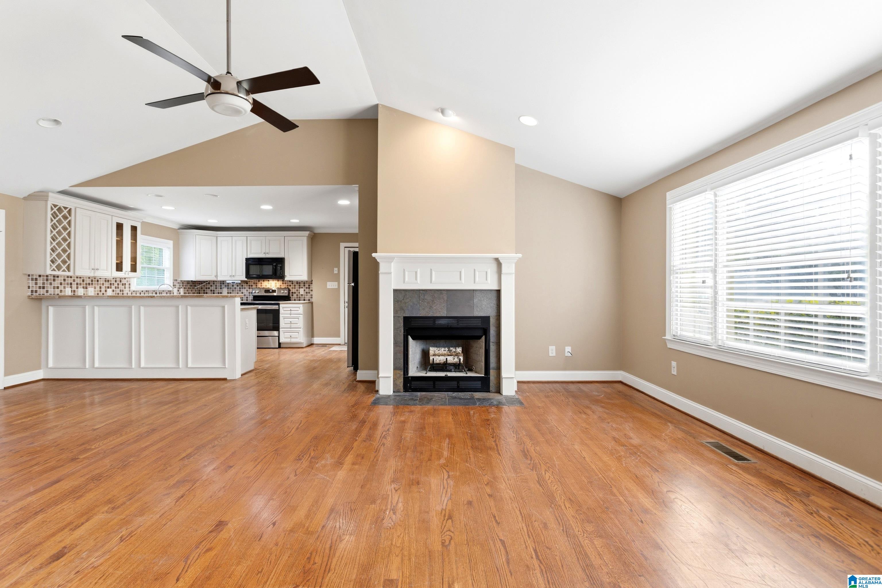3220 VALLEY PARK DRIVE