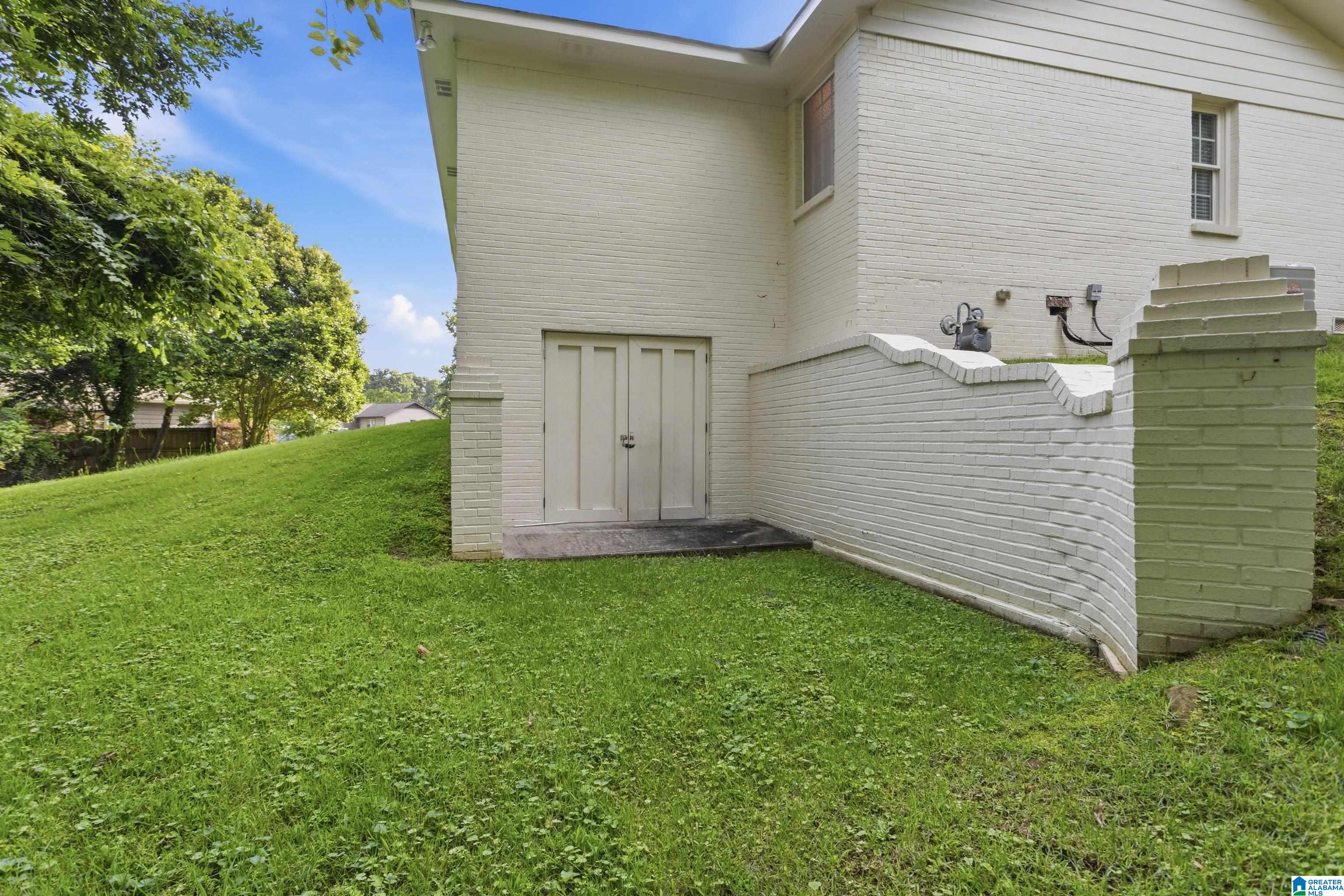 3220 VALLEY PARK DRIVE