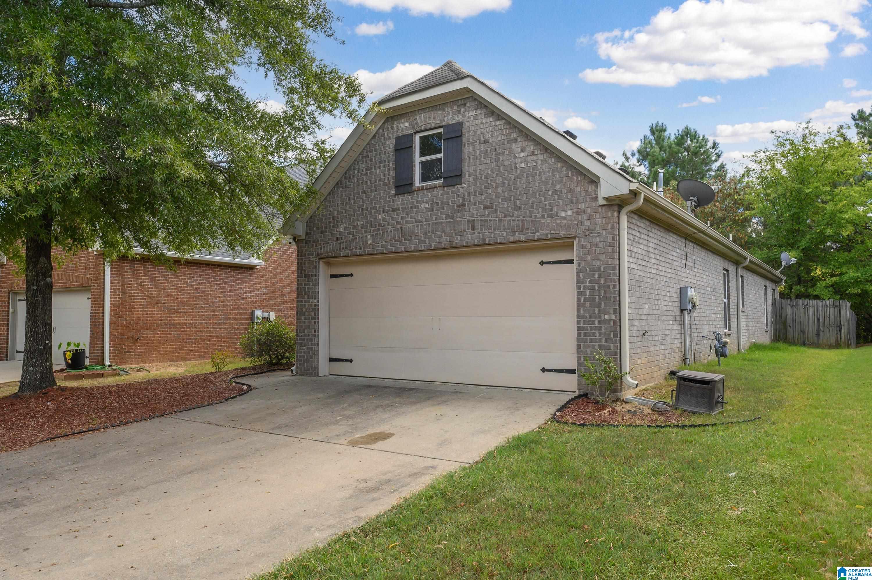 2733 OXMOOR WAY