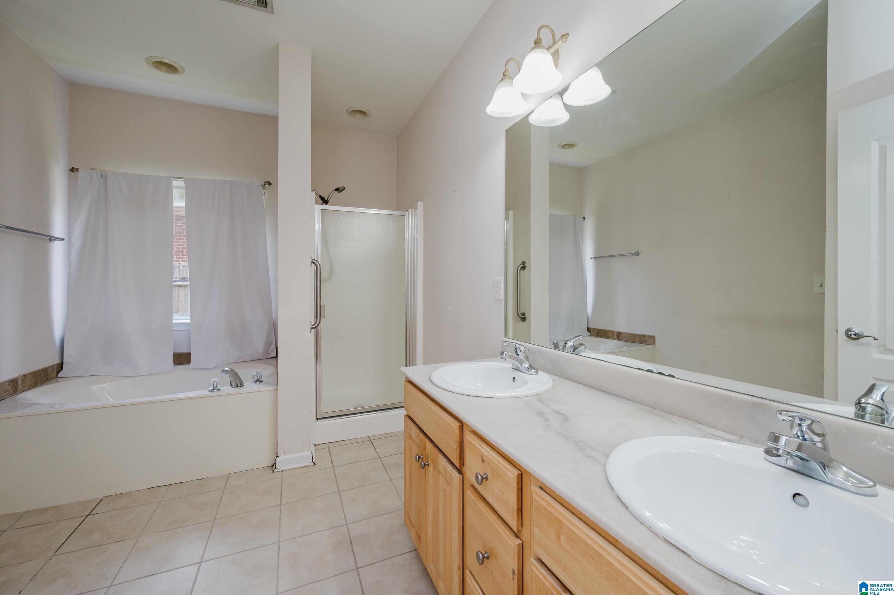 2733 OXMOOR WAY
