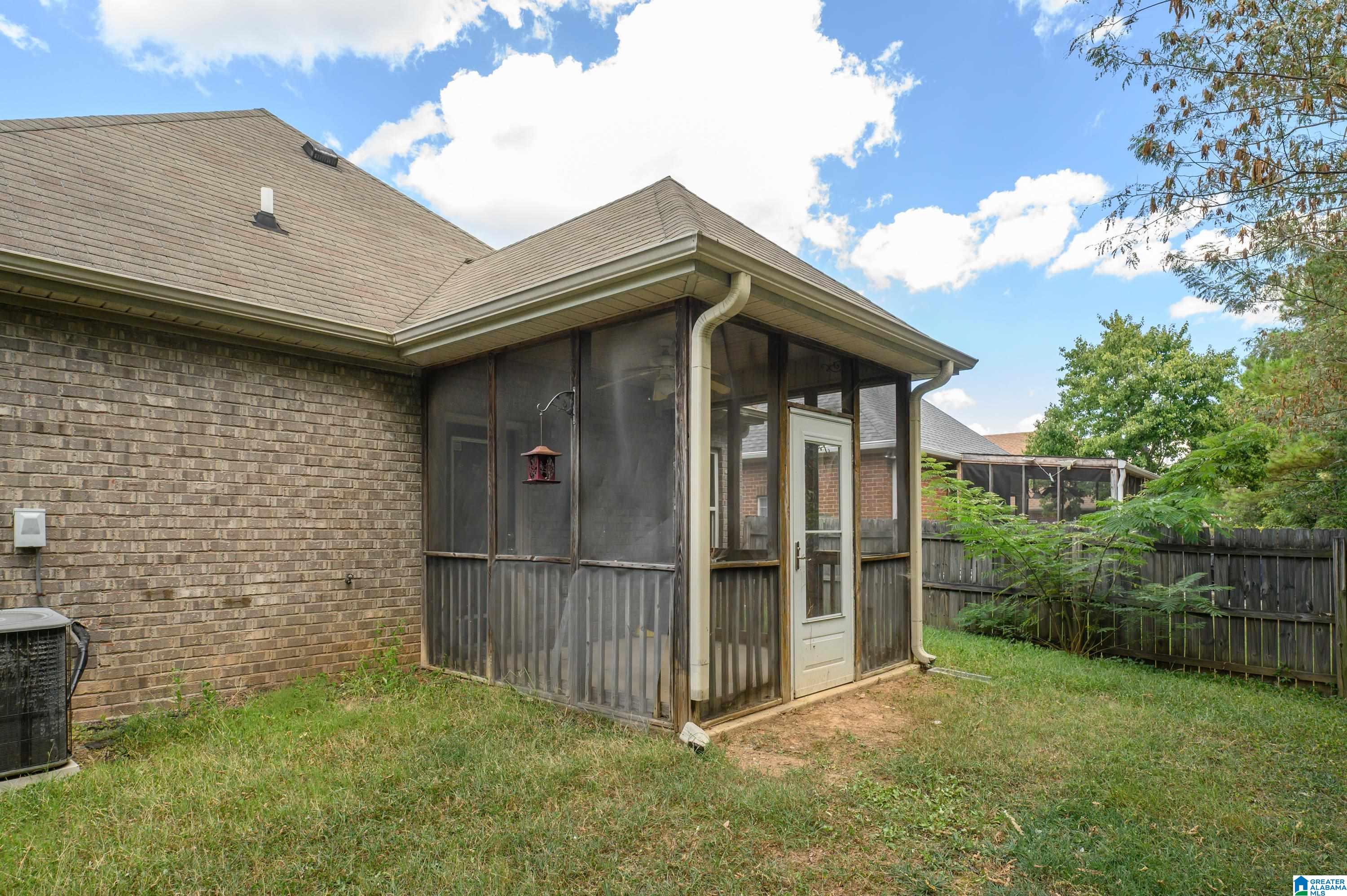 2733 OXMOOR WAY