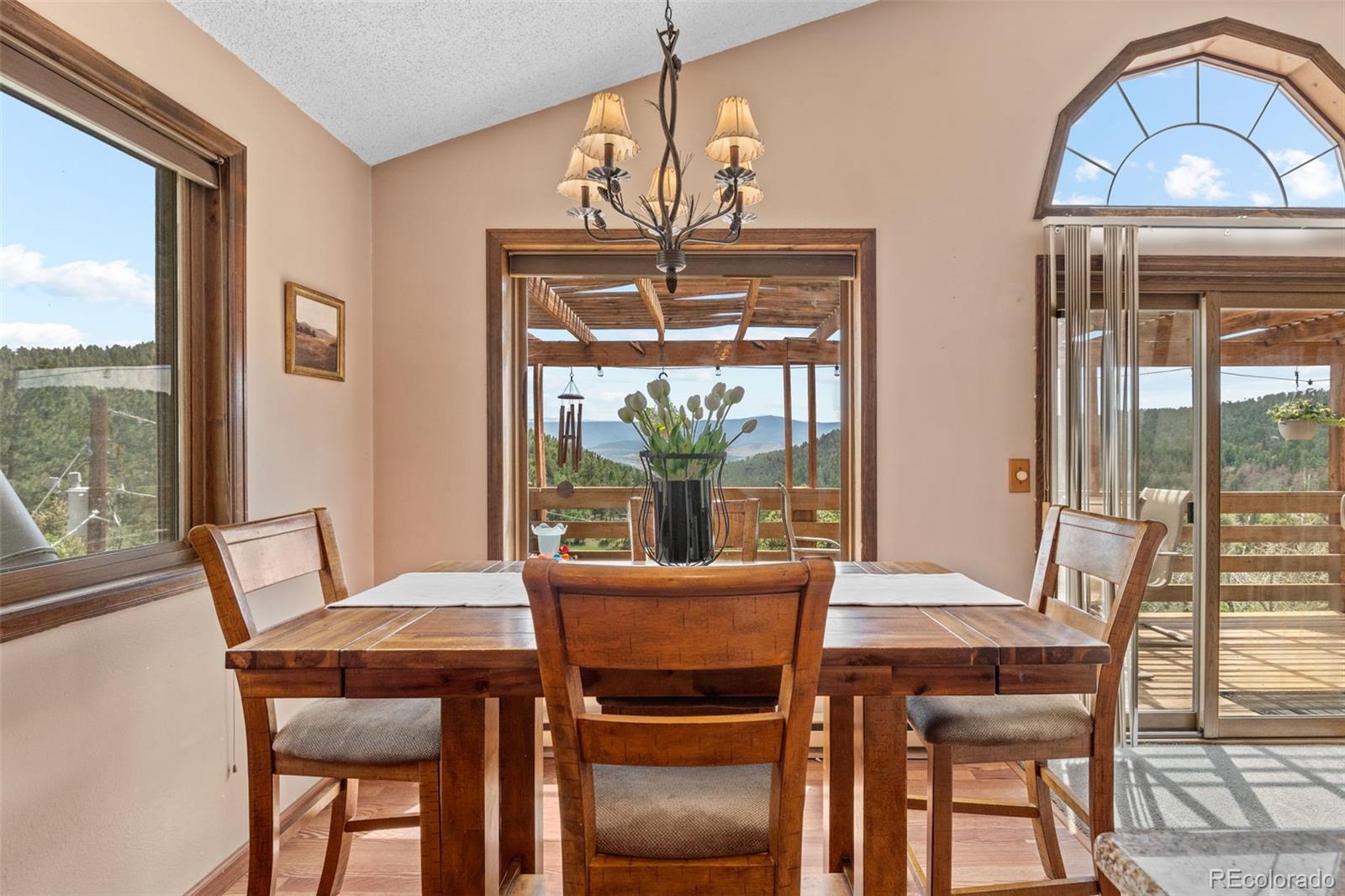 13976 Wamblee Trail