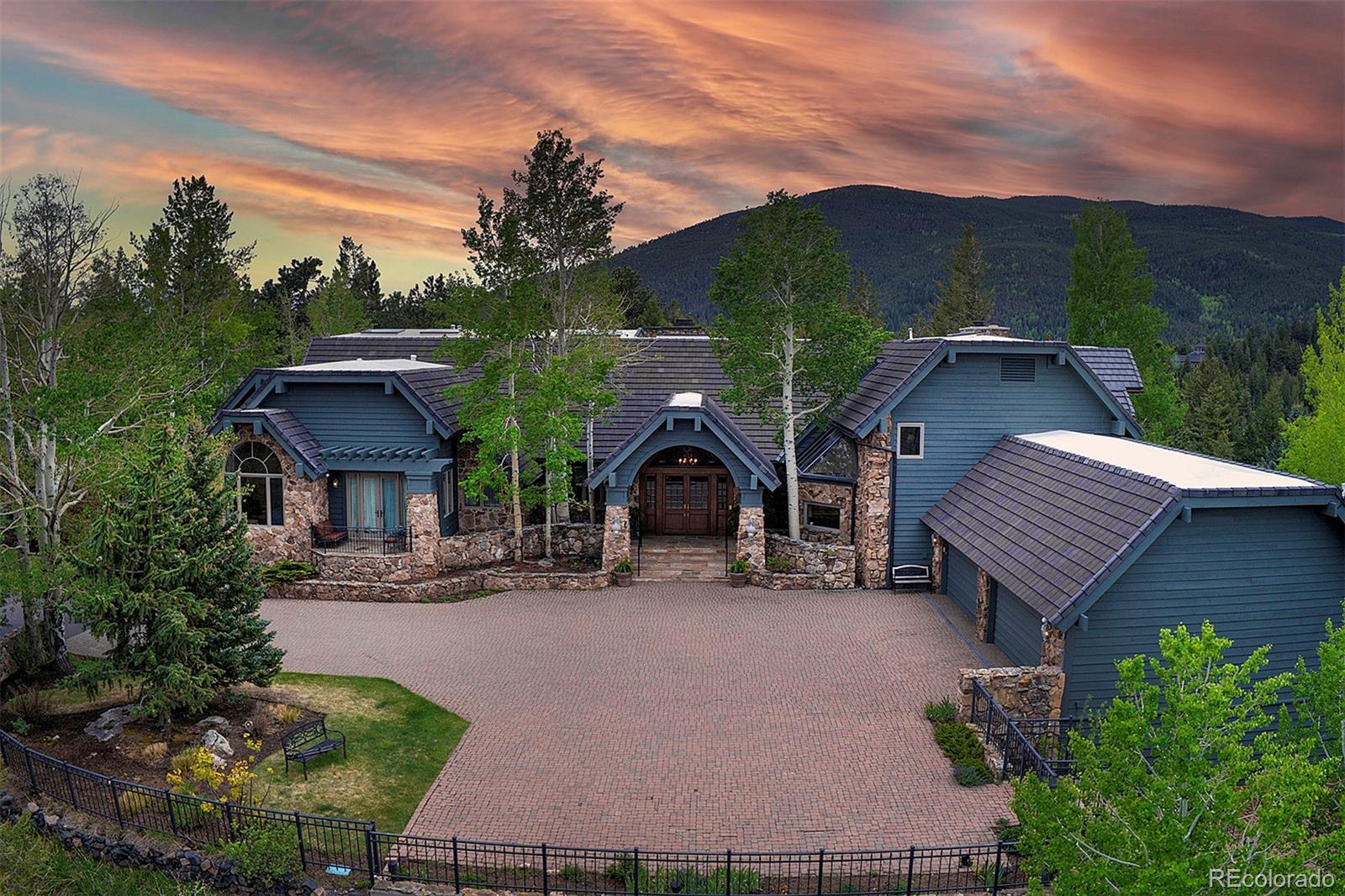 1275 Silver Tip Lane