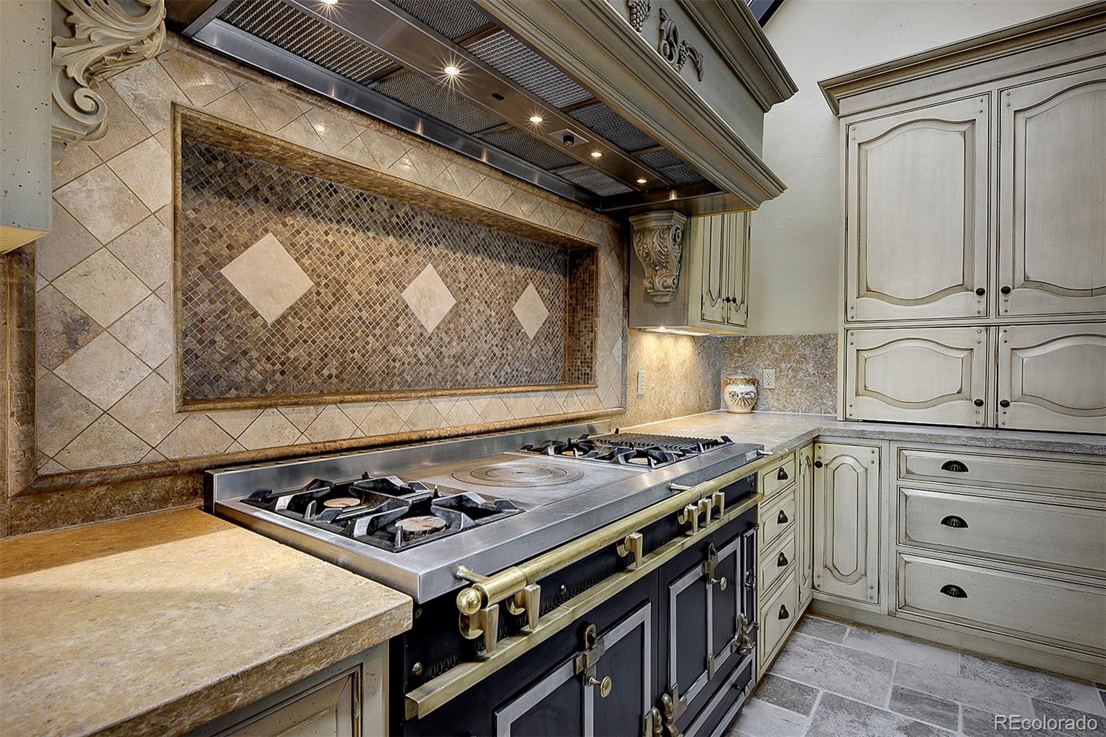 1275 Silver Tip Lane