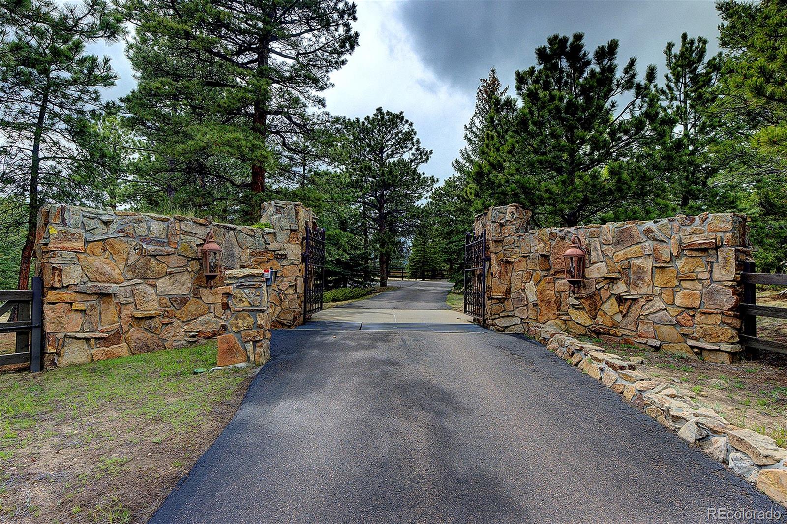 1275 Silver Tip Lane