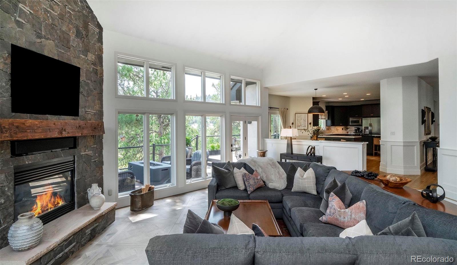 22184 Forest Hills Drive