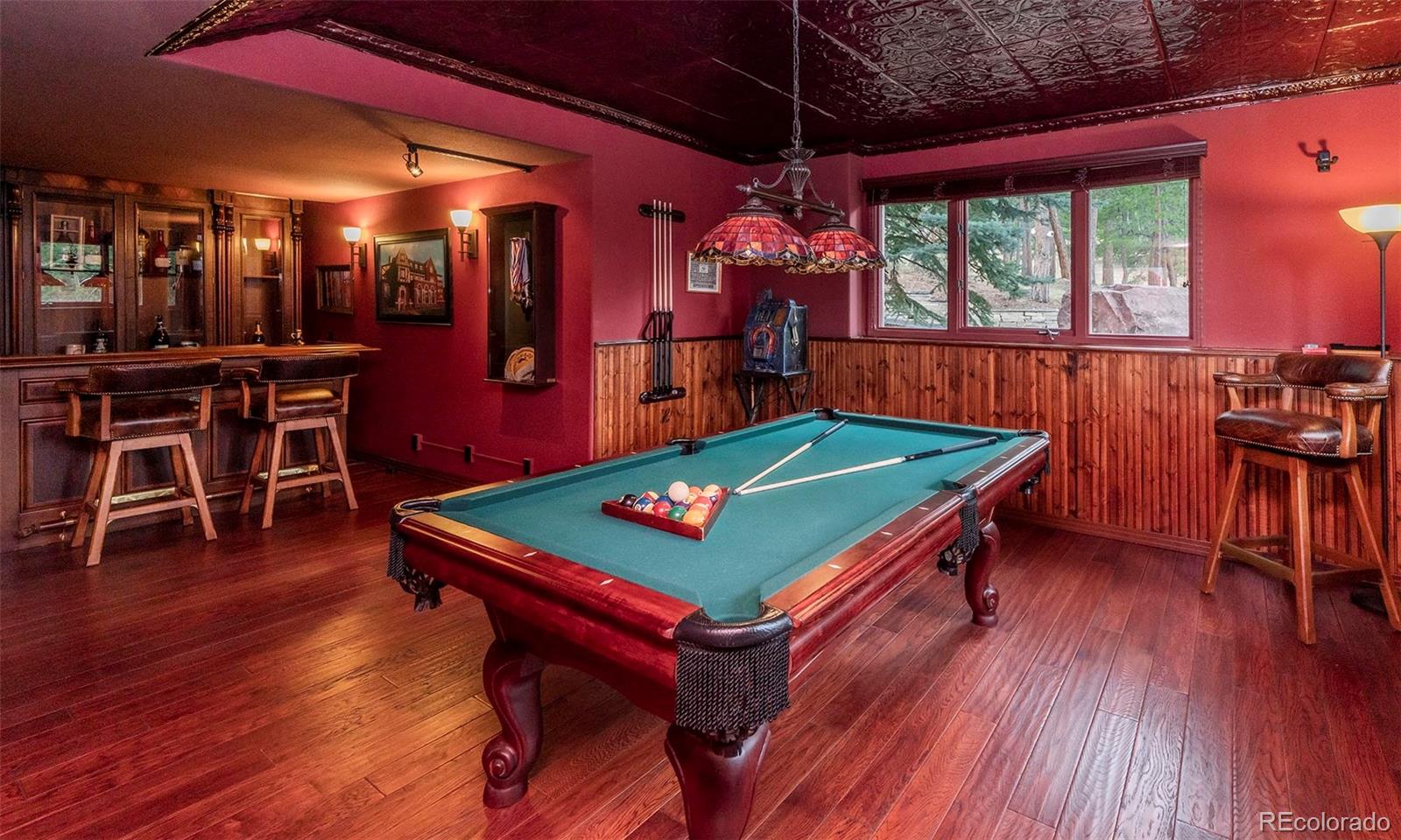 22184 Forest Hills Drive