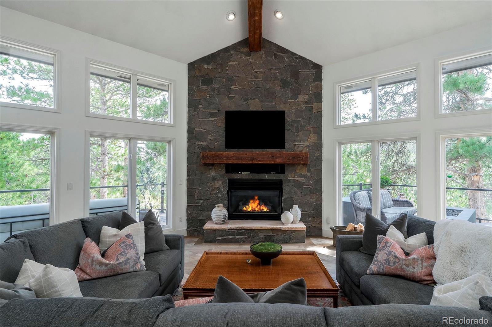 22184 Forest Hills Drive