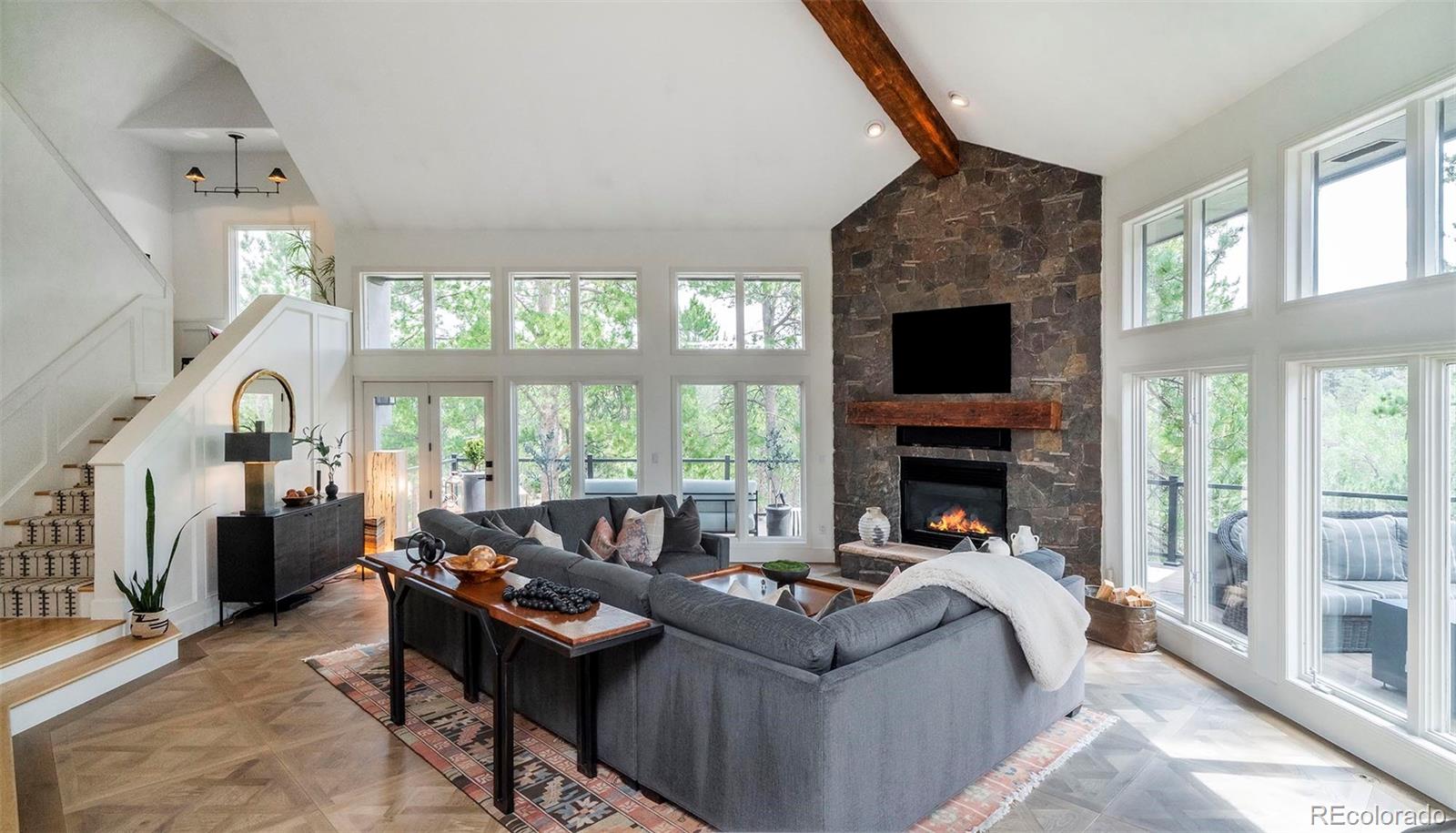 22184 Forest Hills Drive