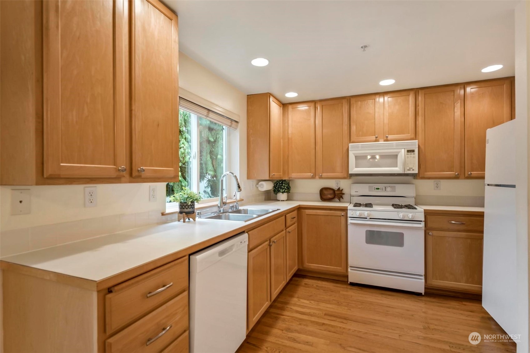 9420 Linden Avenue N