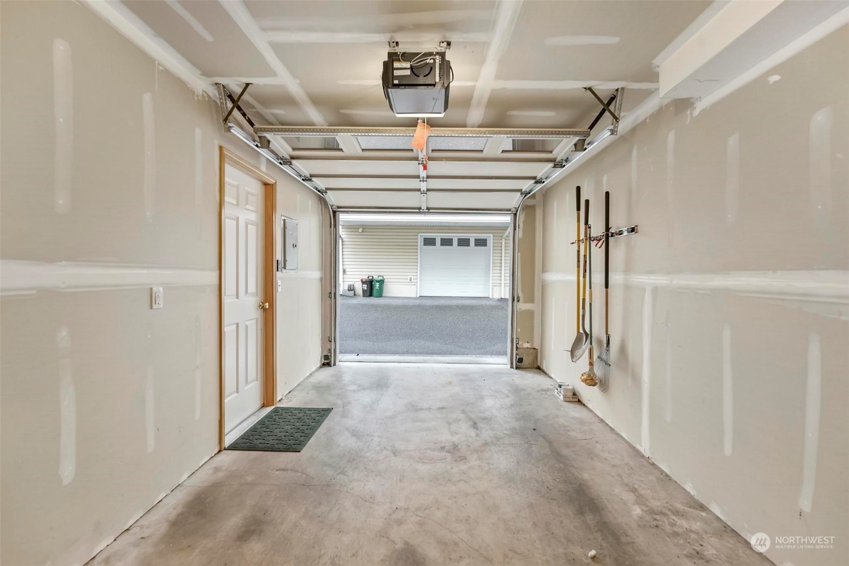 9420 Linden Avenue N