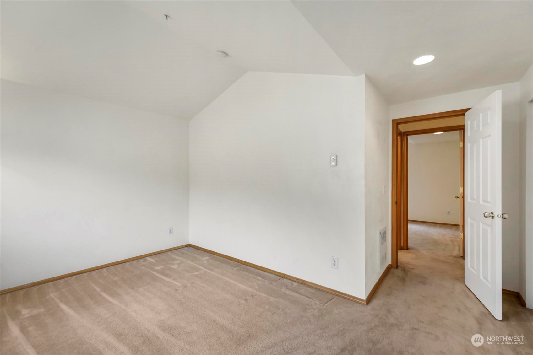 9420 Linden Avenue N