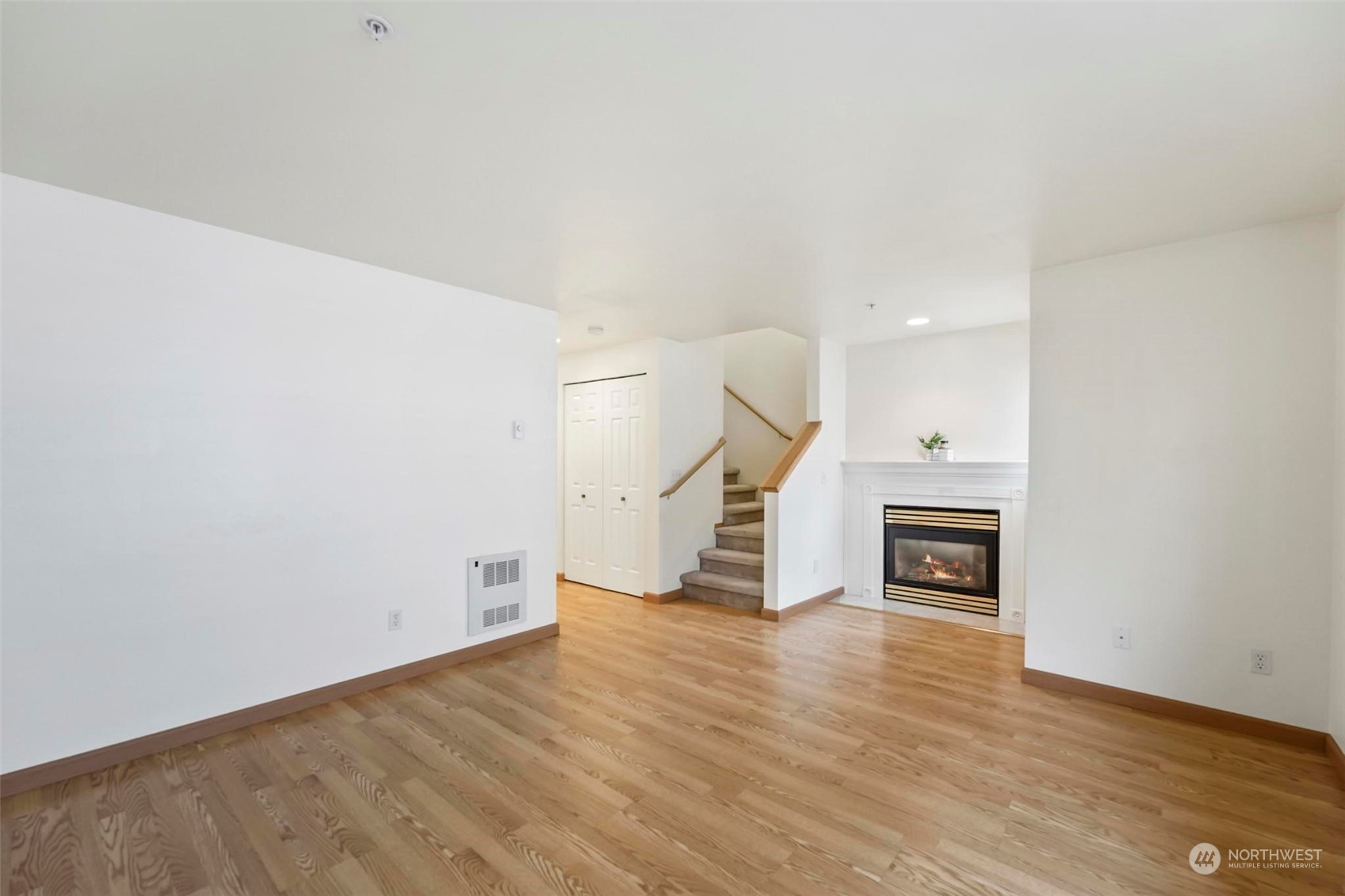 9420 Linden Avenue N