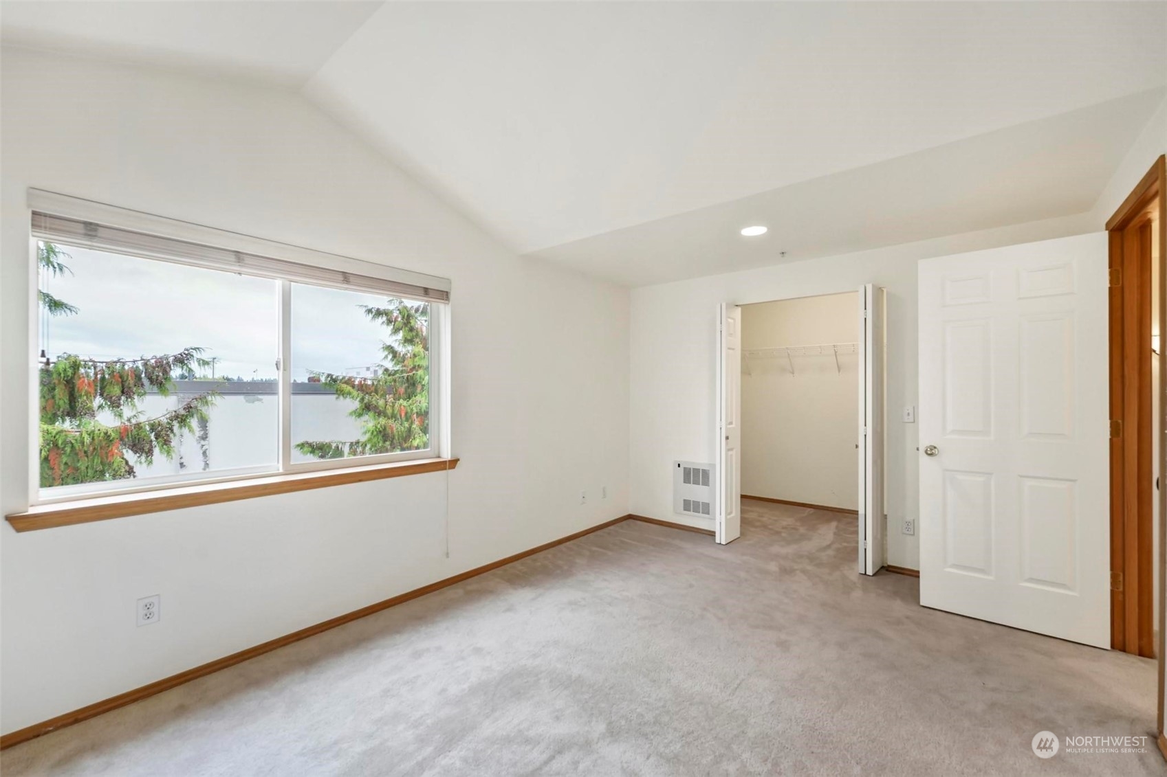 9420 Linden Avenue N