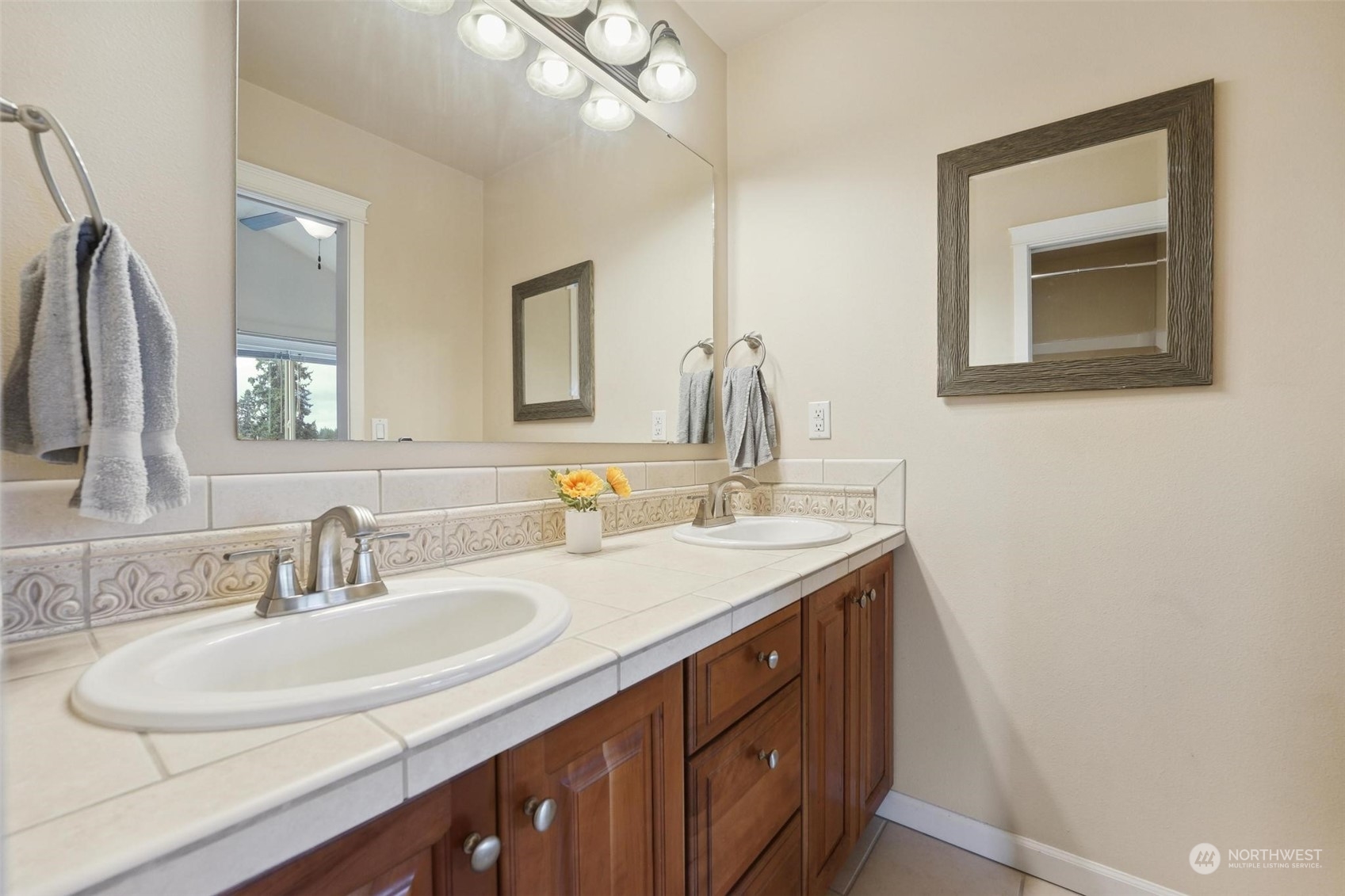 4917 Balustrade Boulevard SE