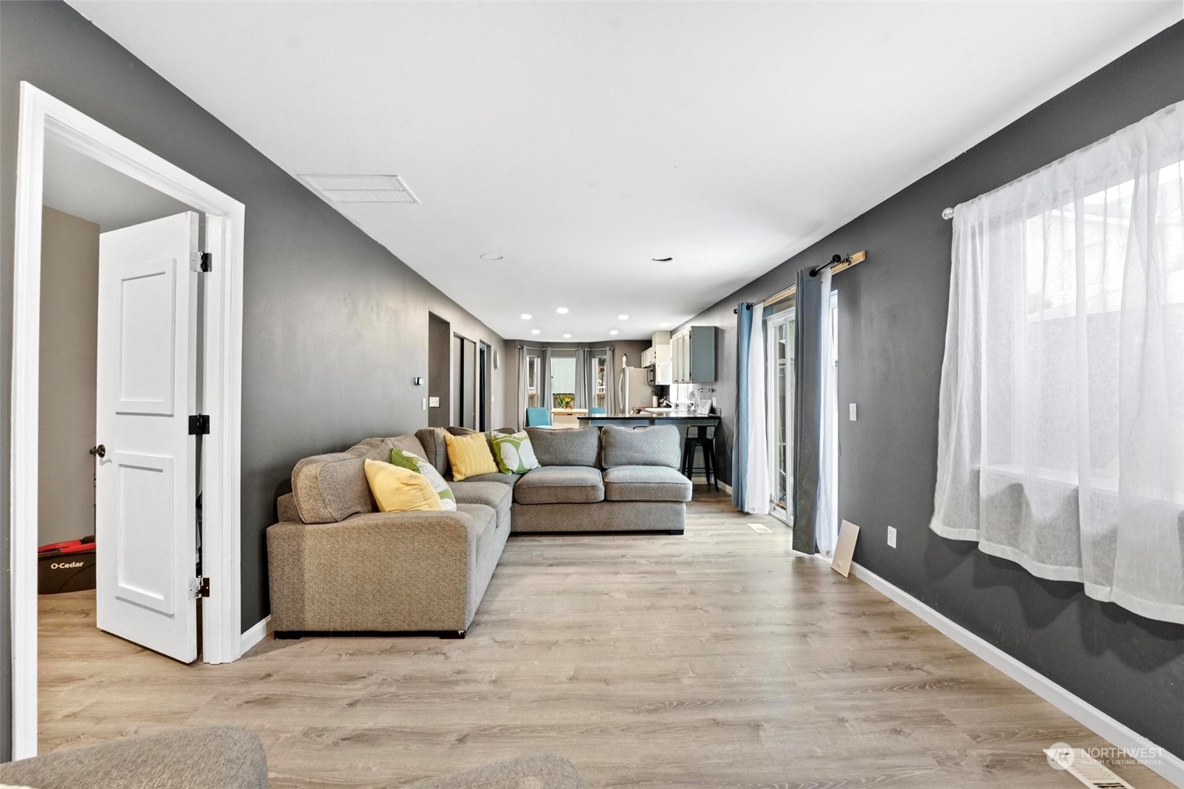 6720 153rd Street Ct E