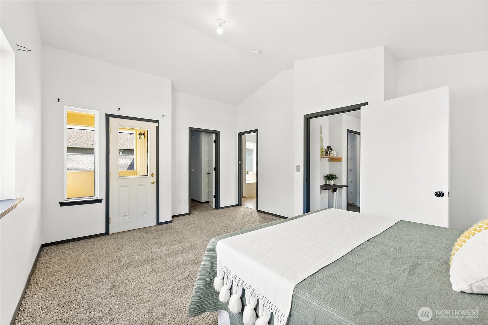 17904 Panorama Boulevard E