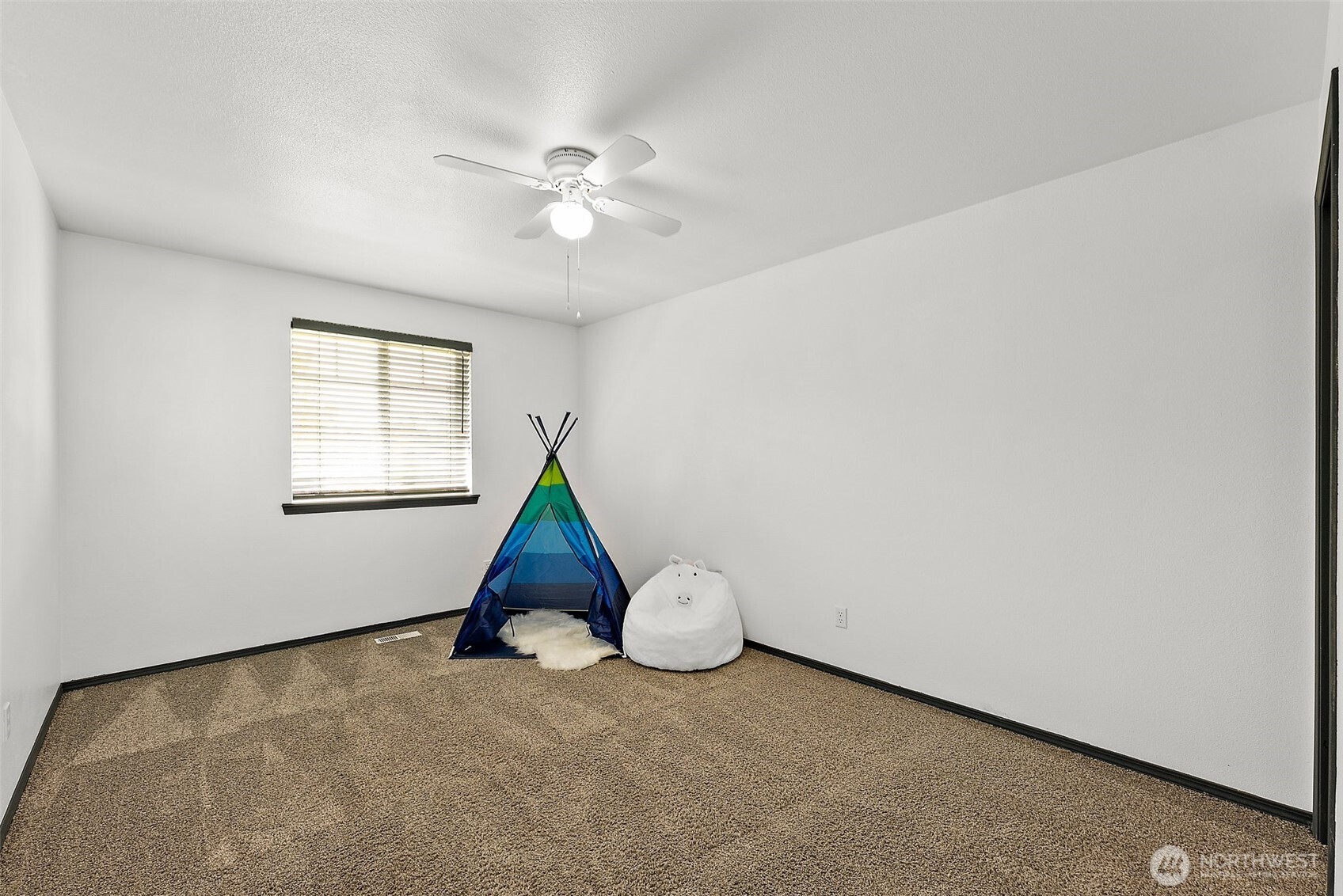 17904 Panorama Boulevard E