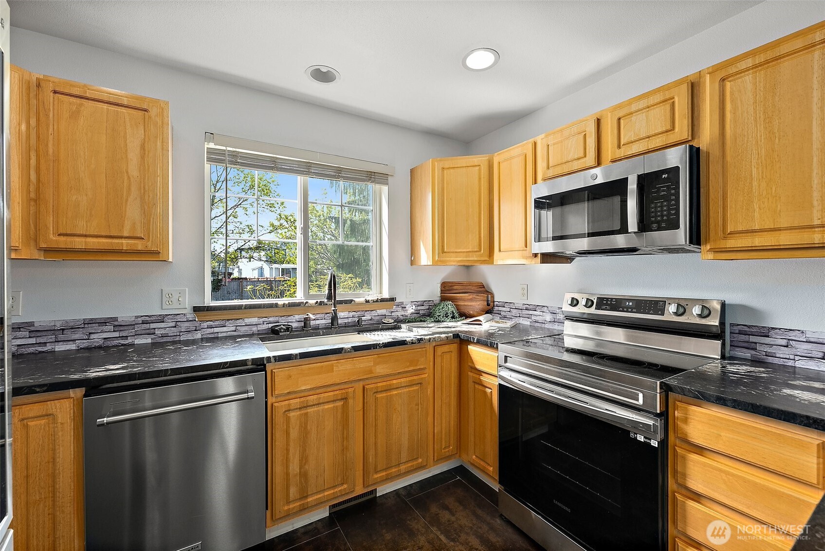 17904 Panorama Boulevard E