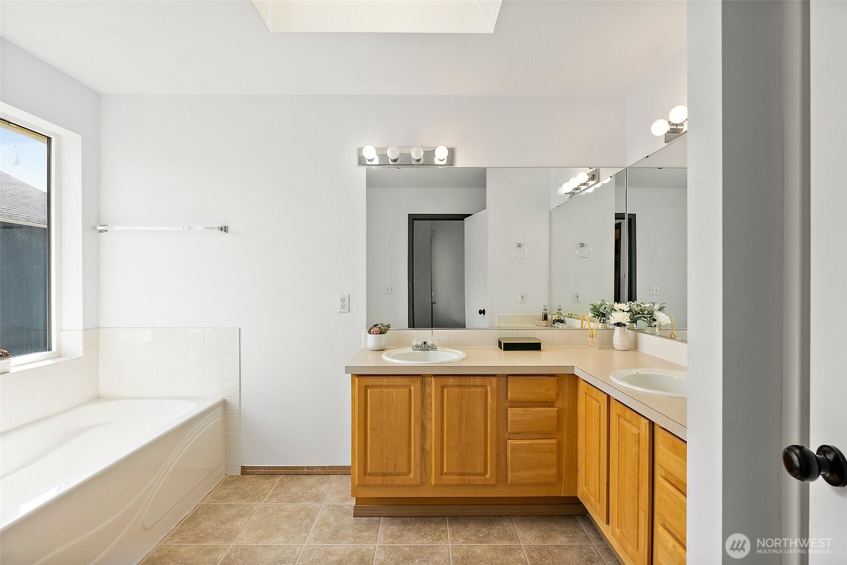 17904 Panorama Boulevard E