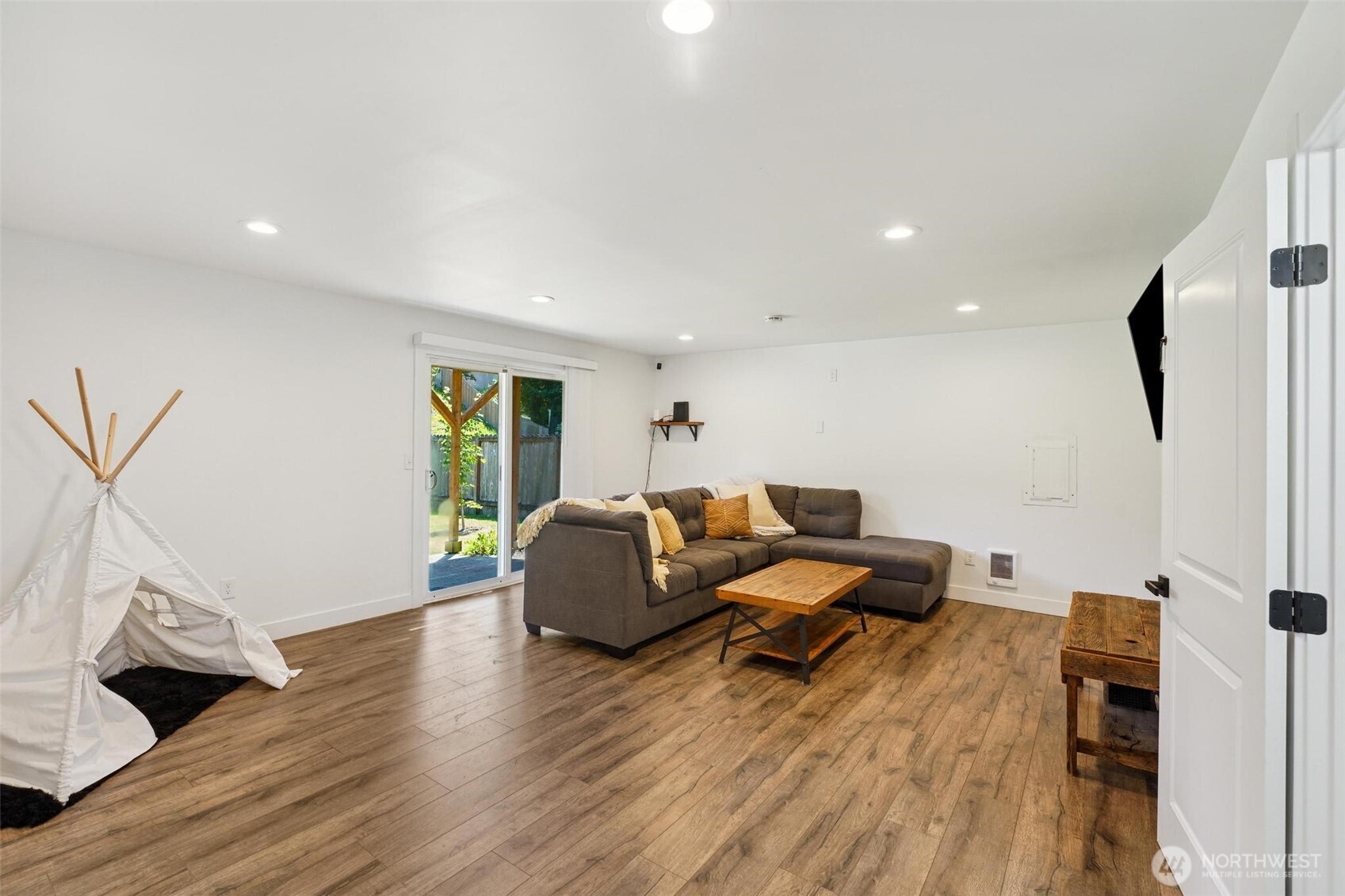 6005 S Cheyenne Street