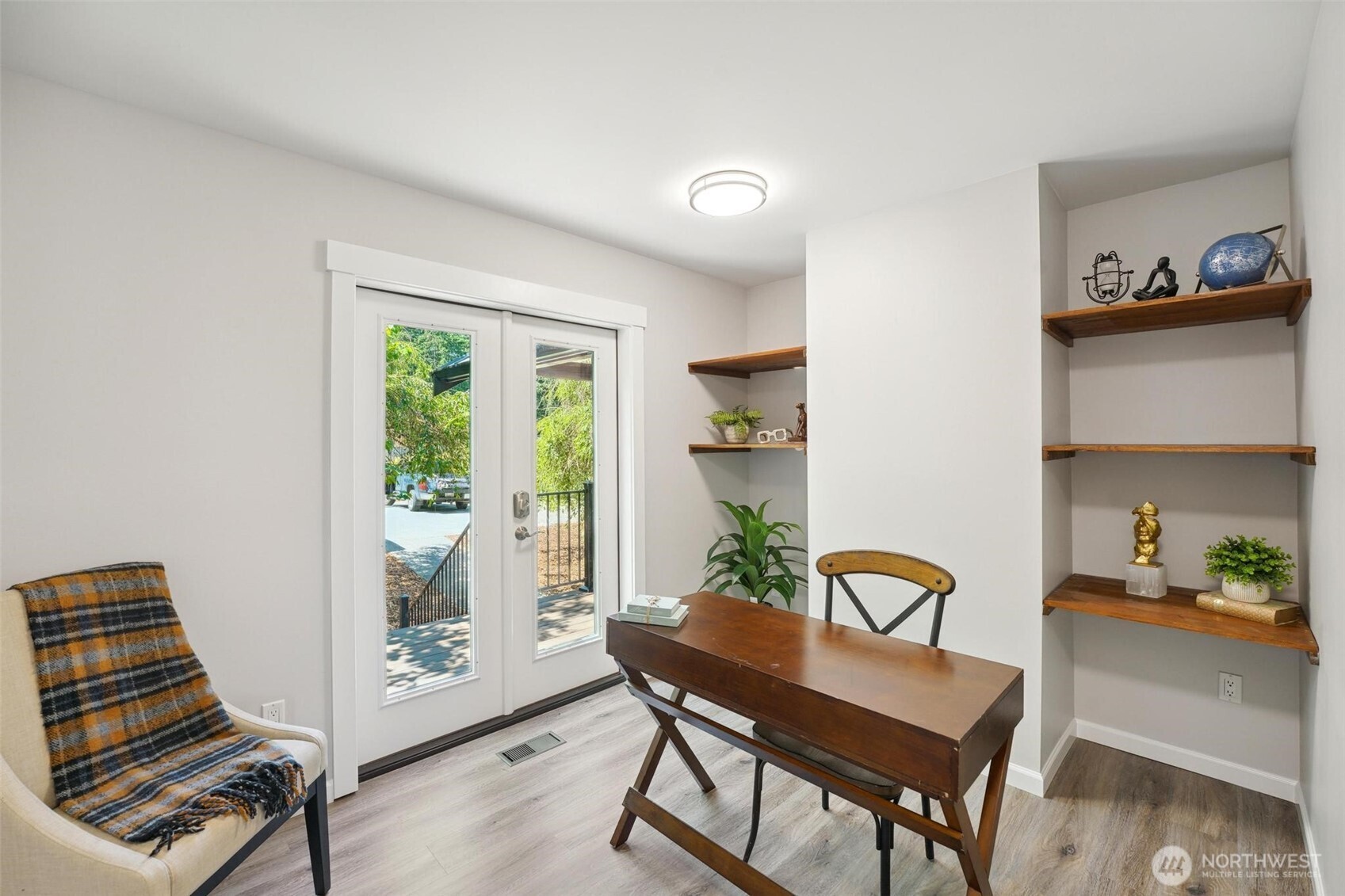 17317 33rd Street Ct E