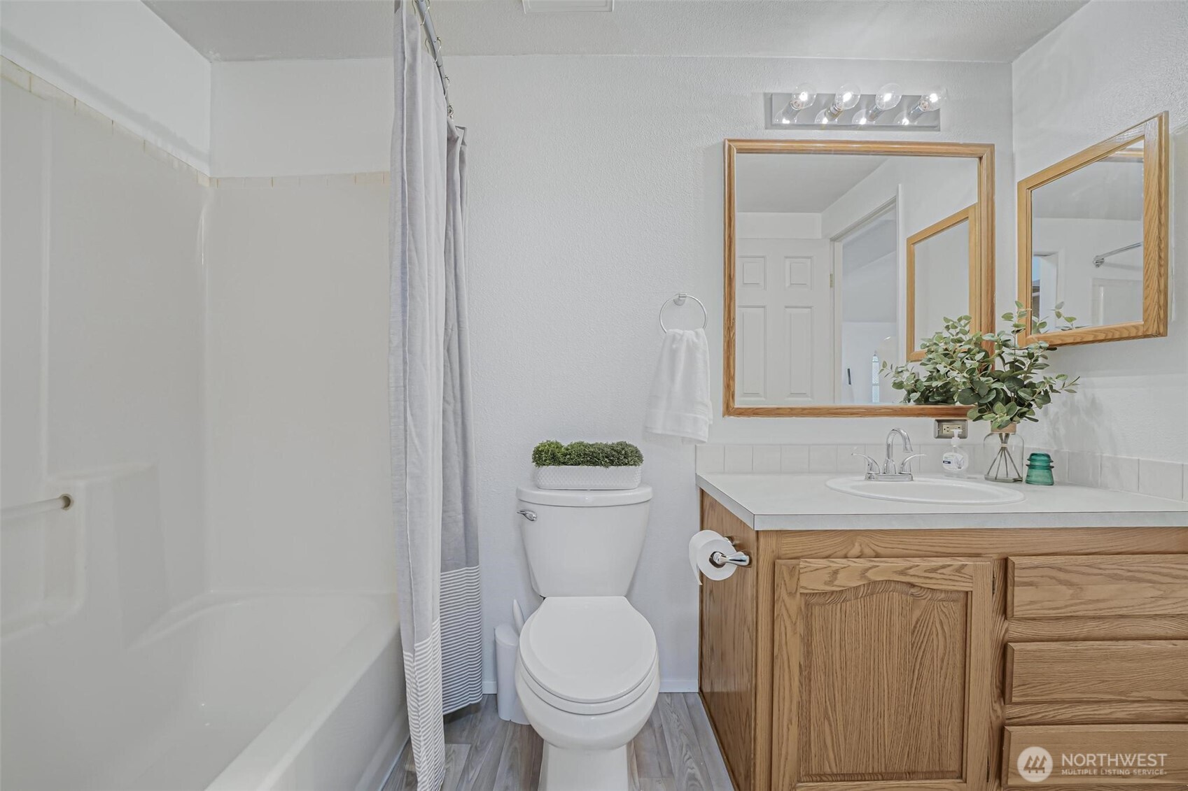 17710 Albany Street SW