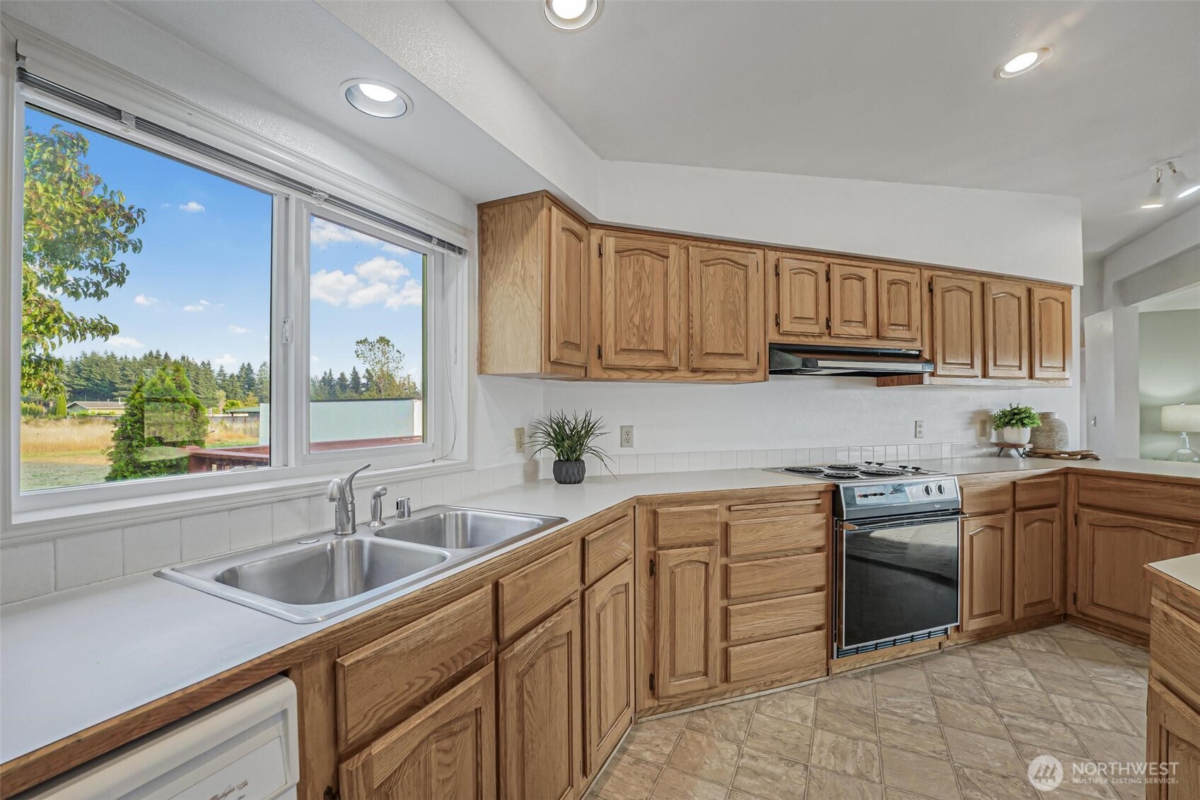 17710 Albany Street SW