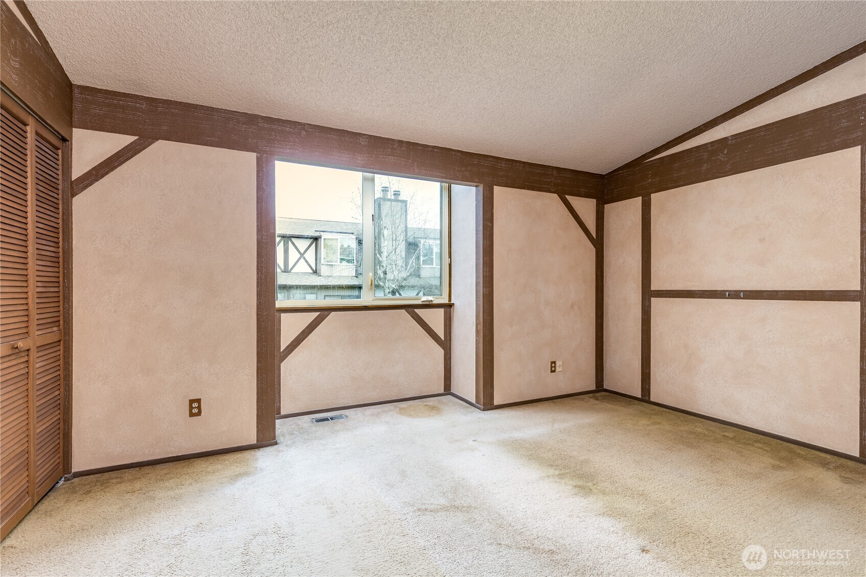 317 SW 112th Street Unit: 302