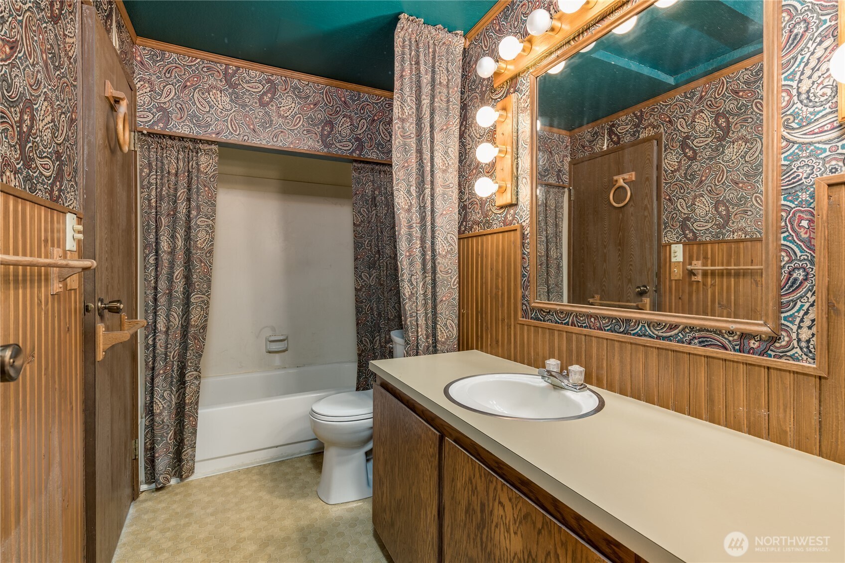 317 SW 112th Street Unit: 302