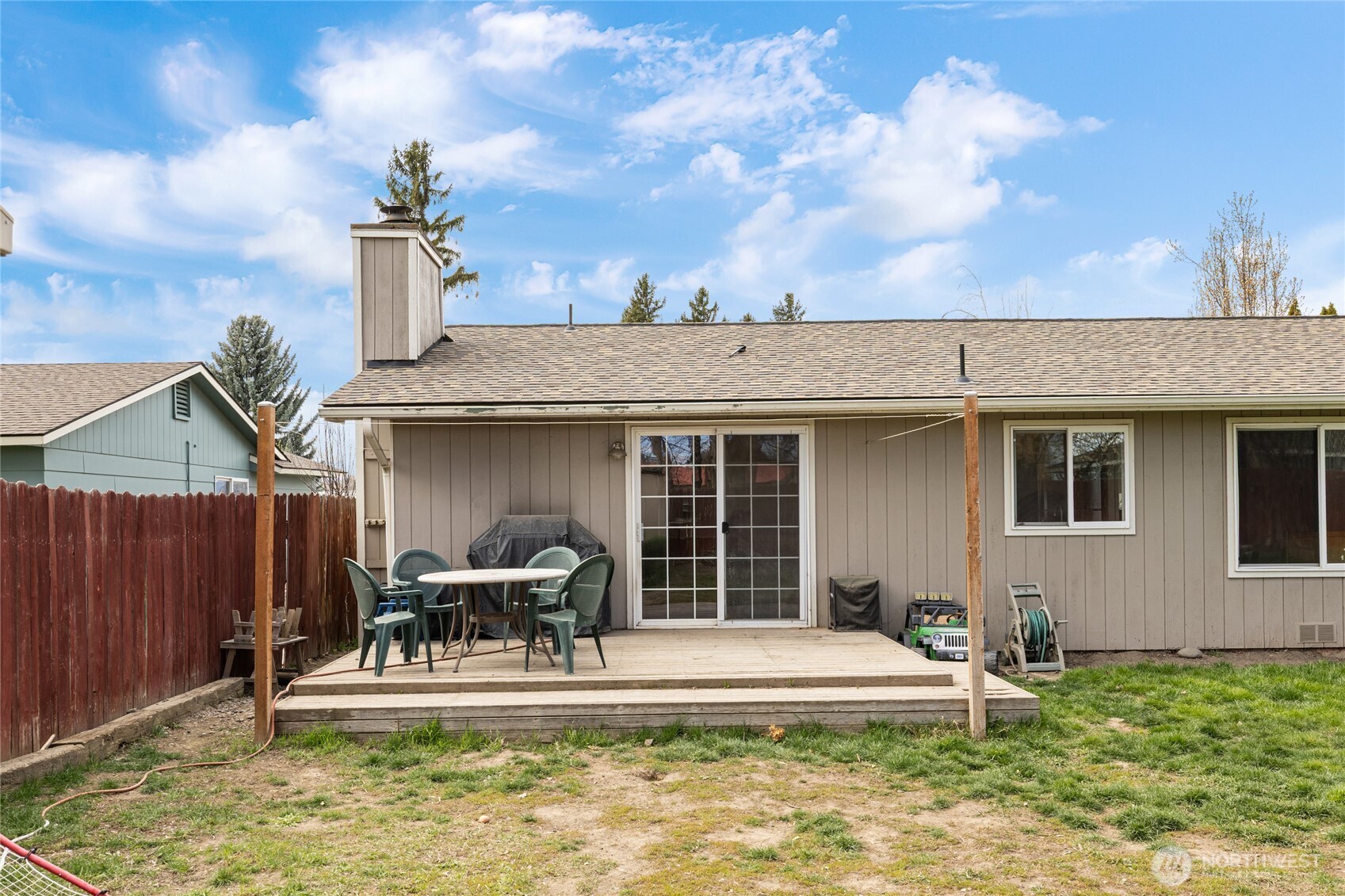 1410 N Cora Street