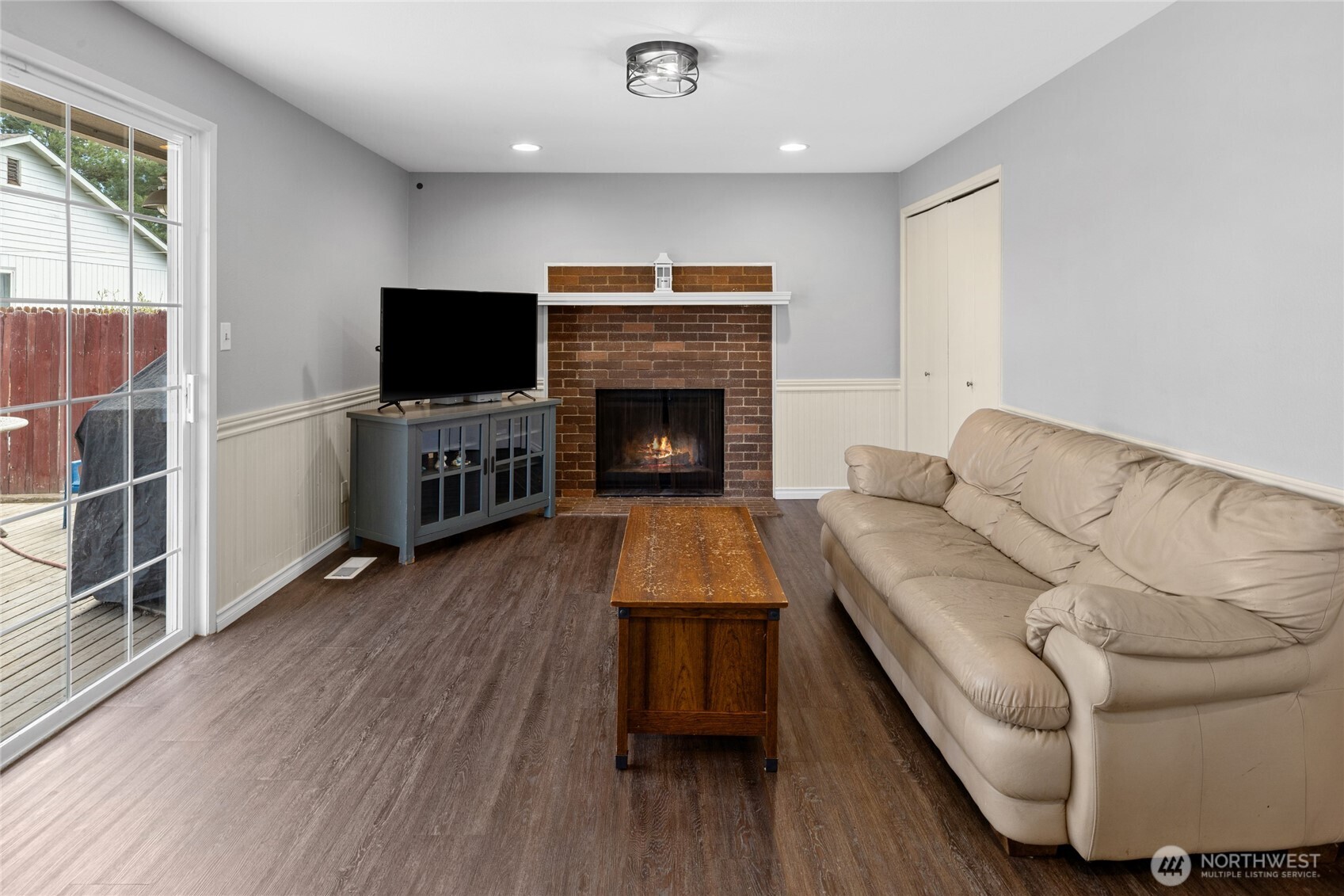 1410 N Cora Street