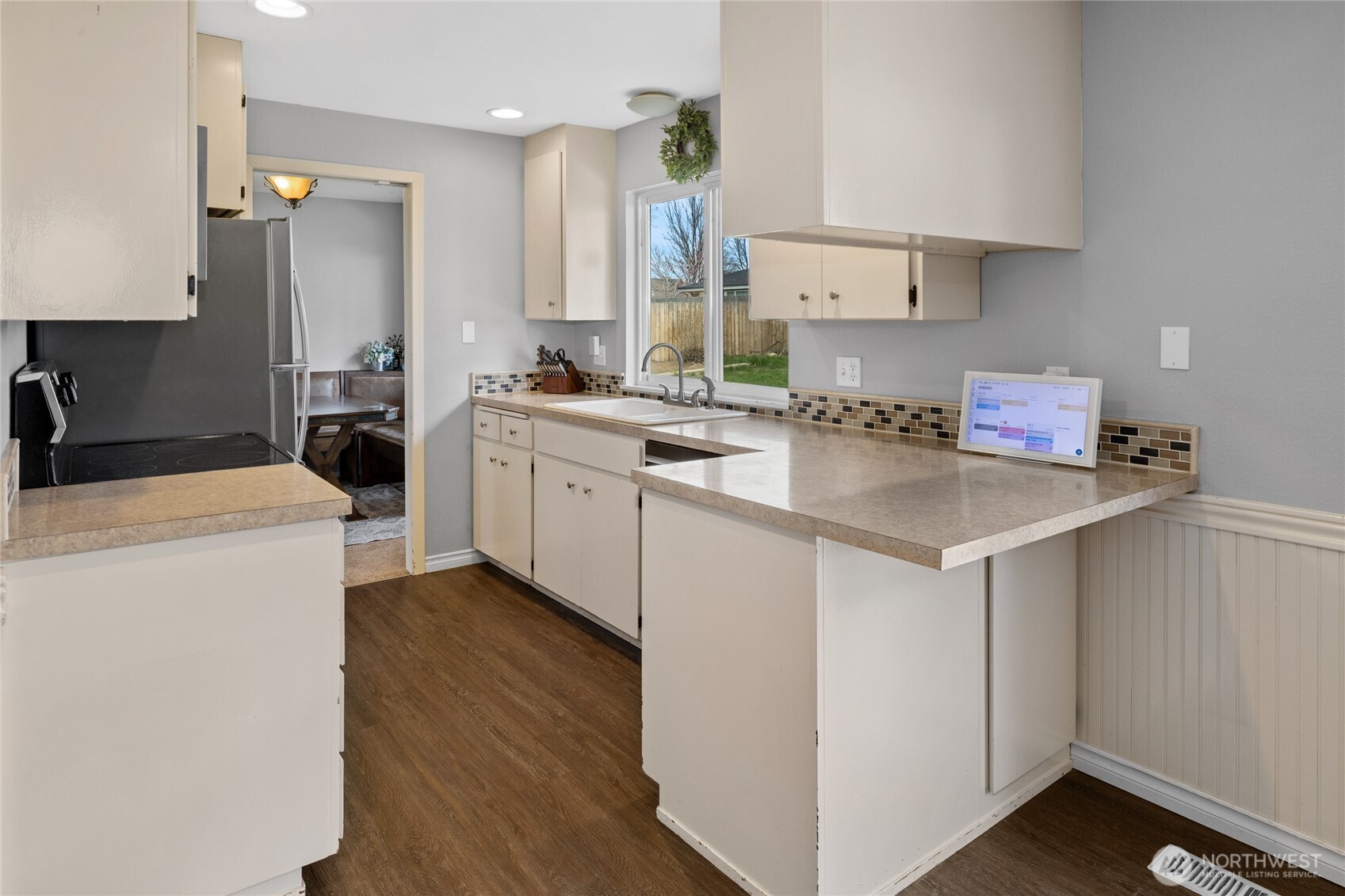 1410 N Cora Street
