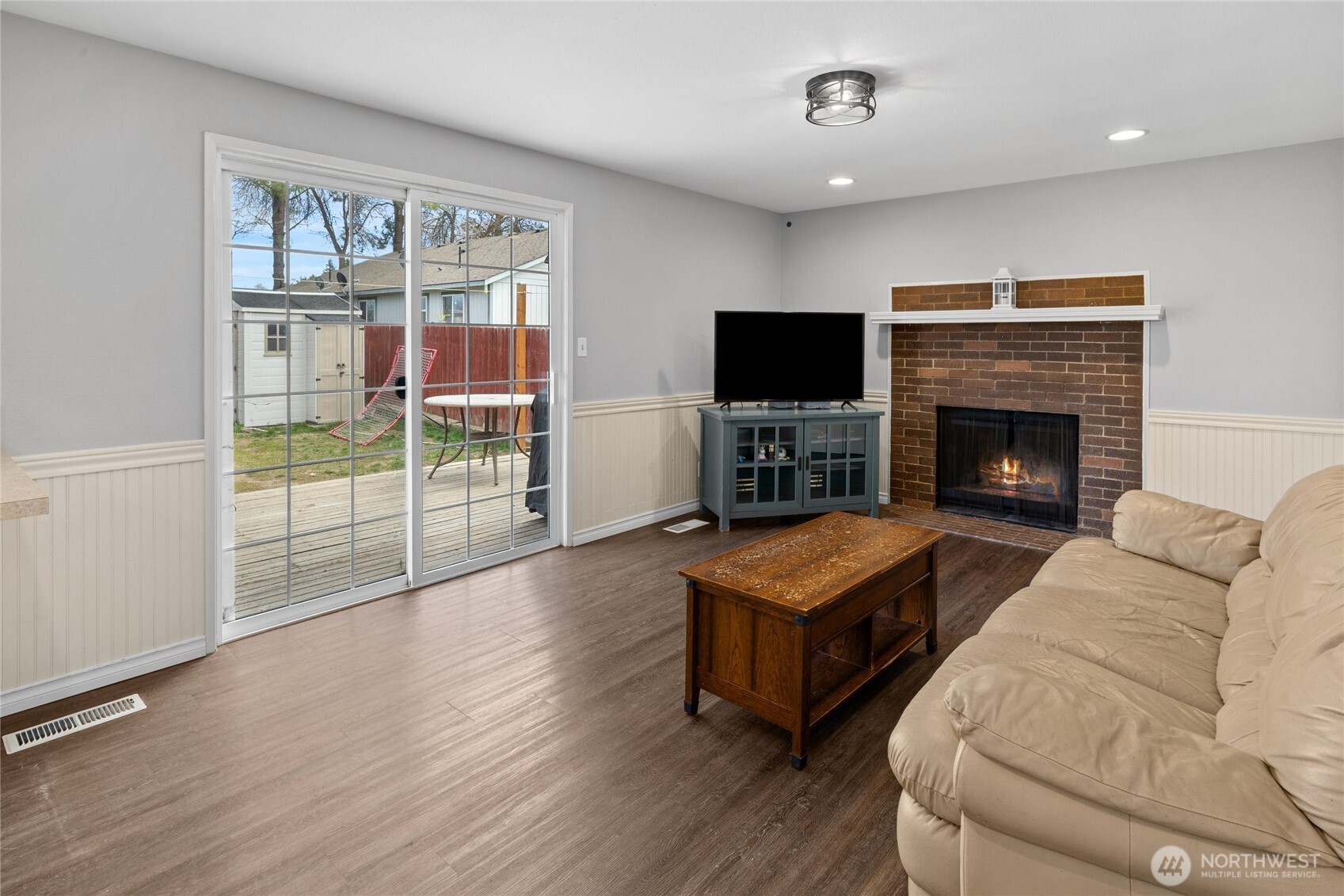 1410 N Cora Street