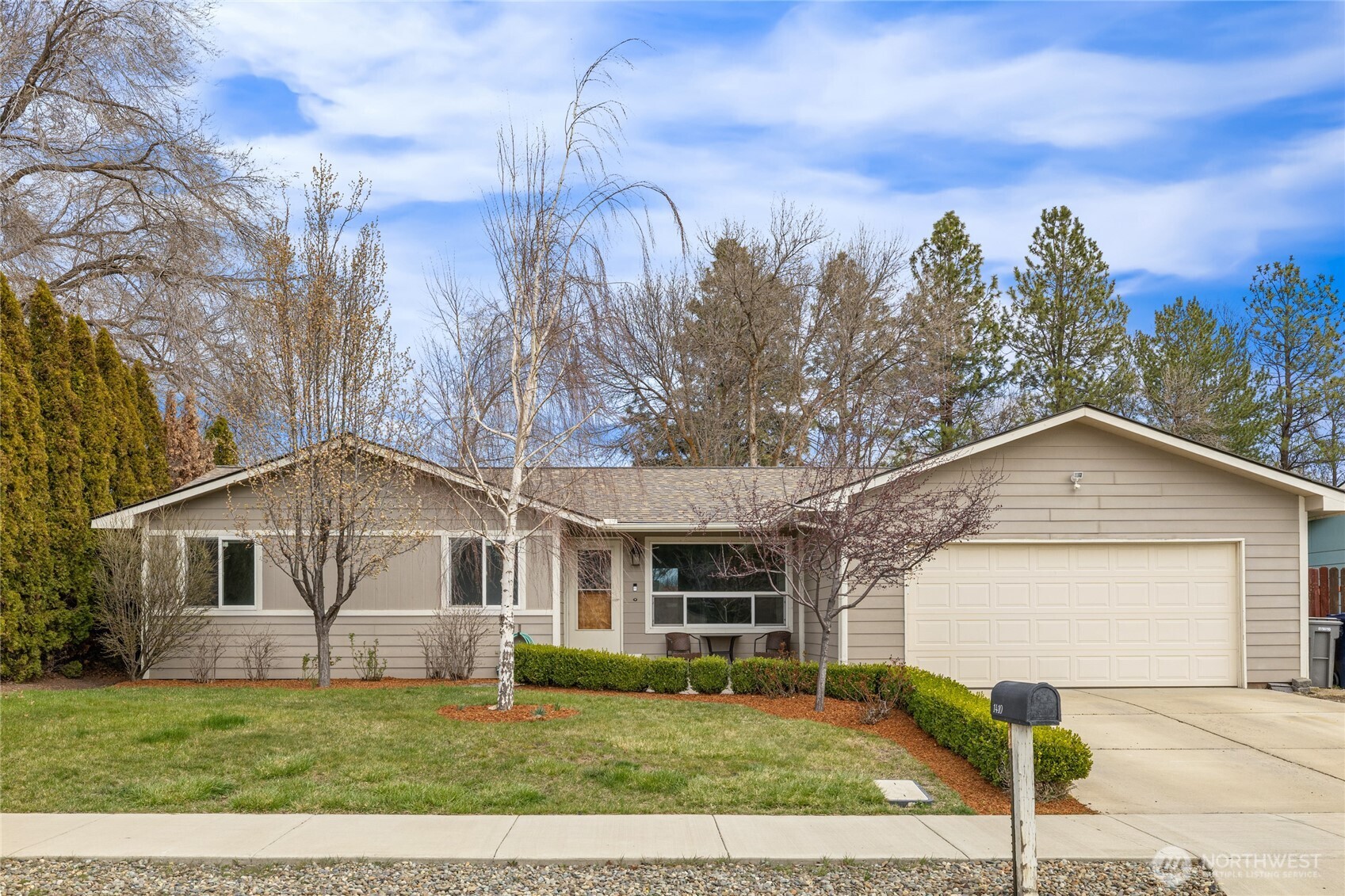 1410 N Cora Street