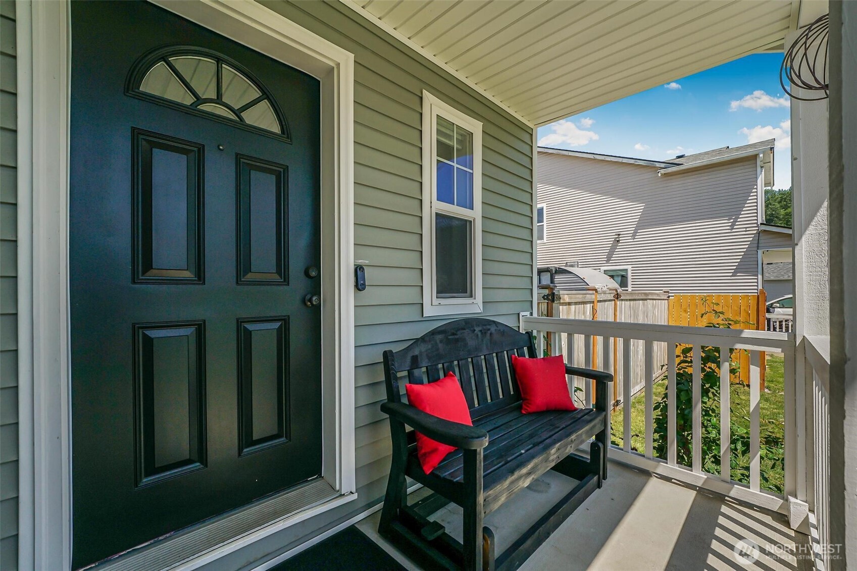 205 Roberts St NE