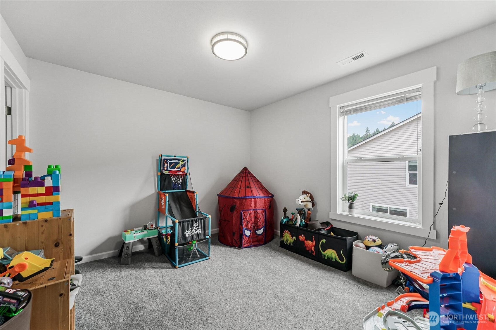 205 Roberts St NE