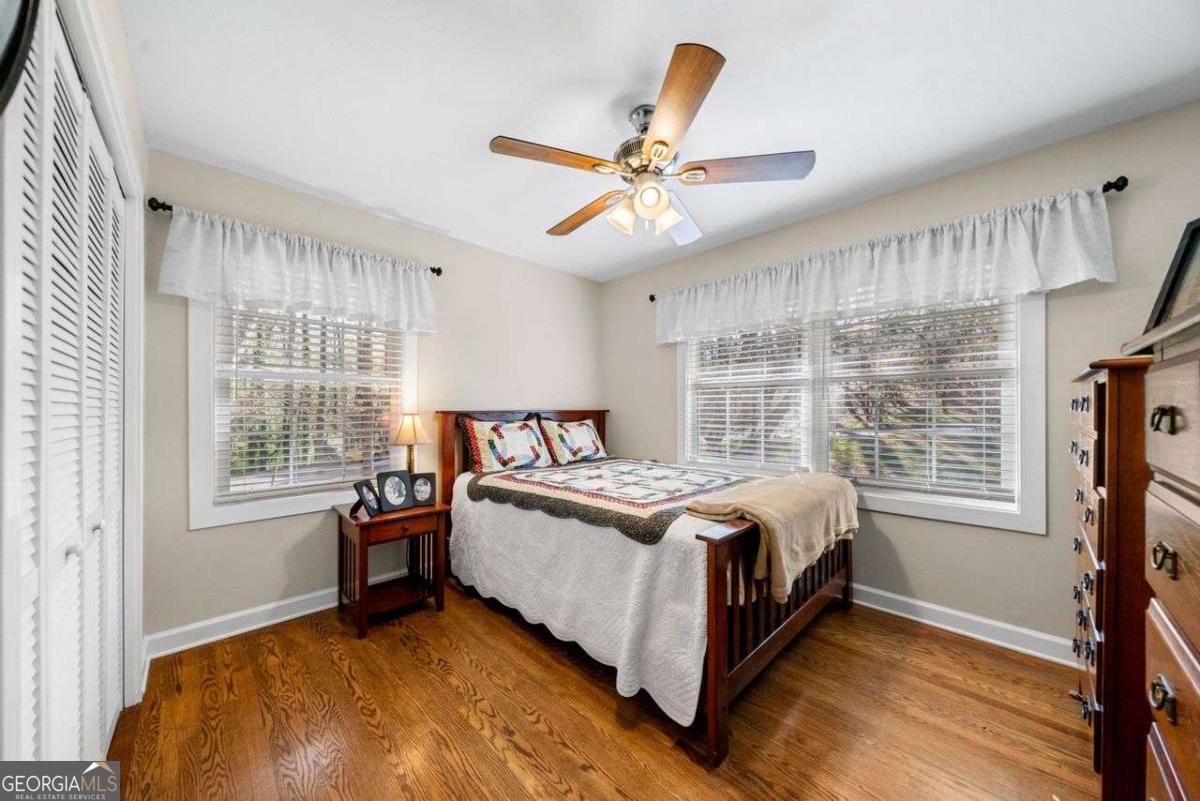 1505 Robinhood Trail