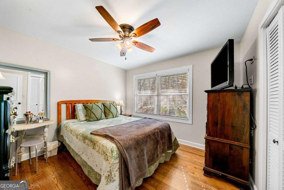 1505 Robinhood Trail