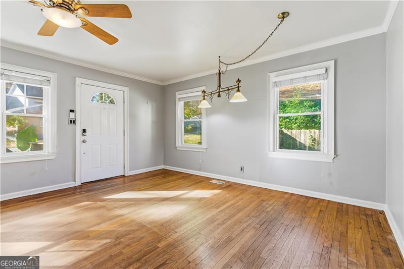 142 Woodbine Circle SE