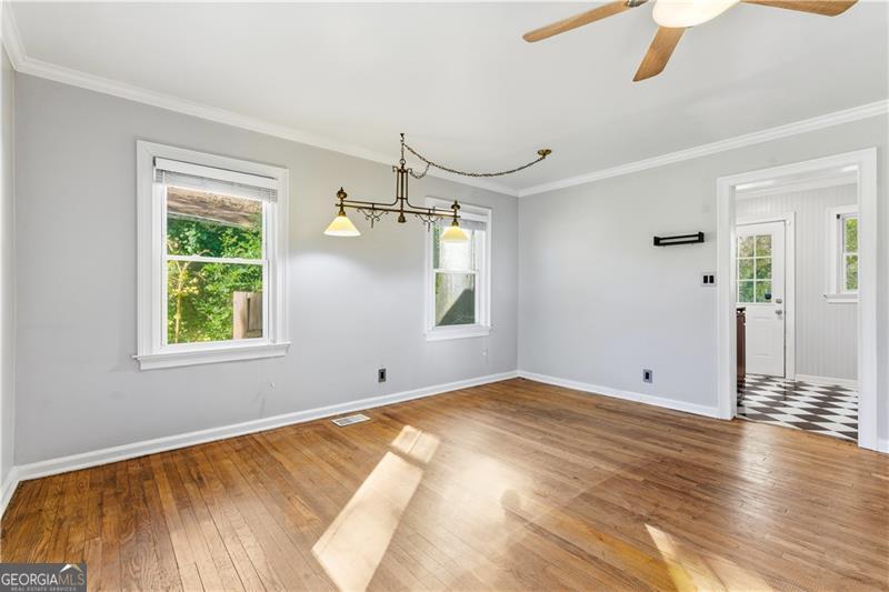 142 Woodbine Circle SE