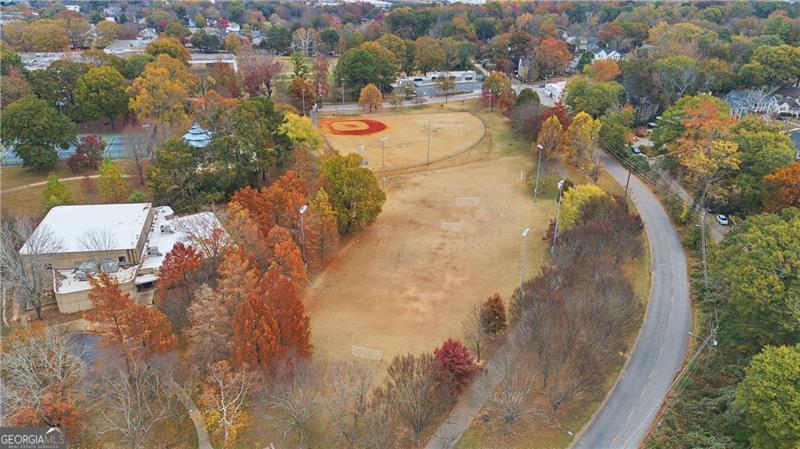 142 Woodbine Circle SE